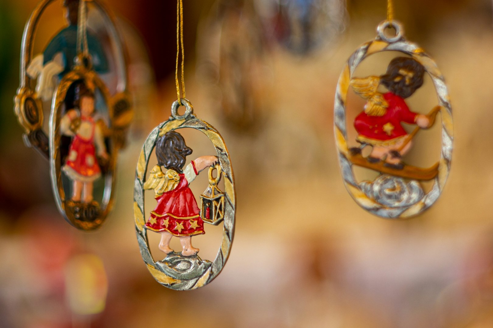 Christmas Market - Photo Credit: Photo by Alexandra Zelena on Unsplash