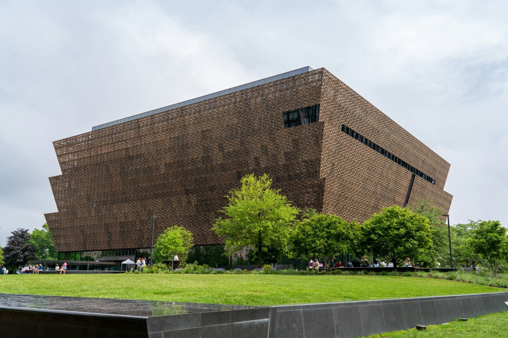 Smithsonian National Museum of American History - Photo Credit: Photo by Tomasz Zielonka on Unsplash