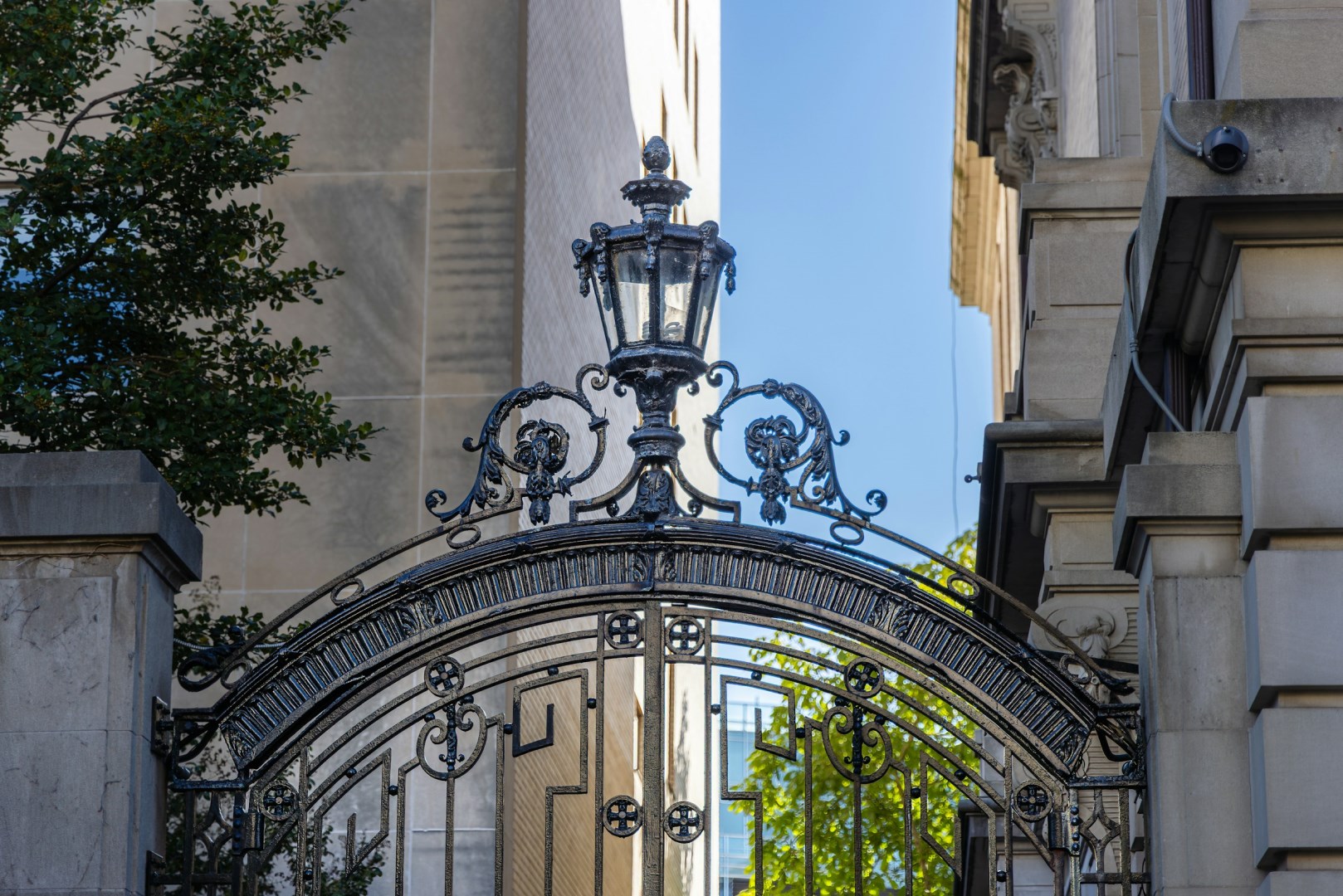 The Clarence Moore House - Photo Credit: Photo by Jason Gooljar on Unsplash