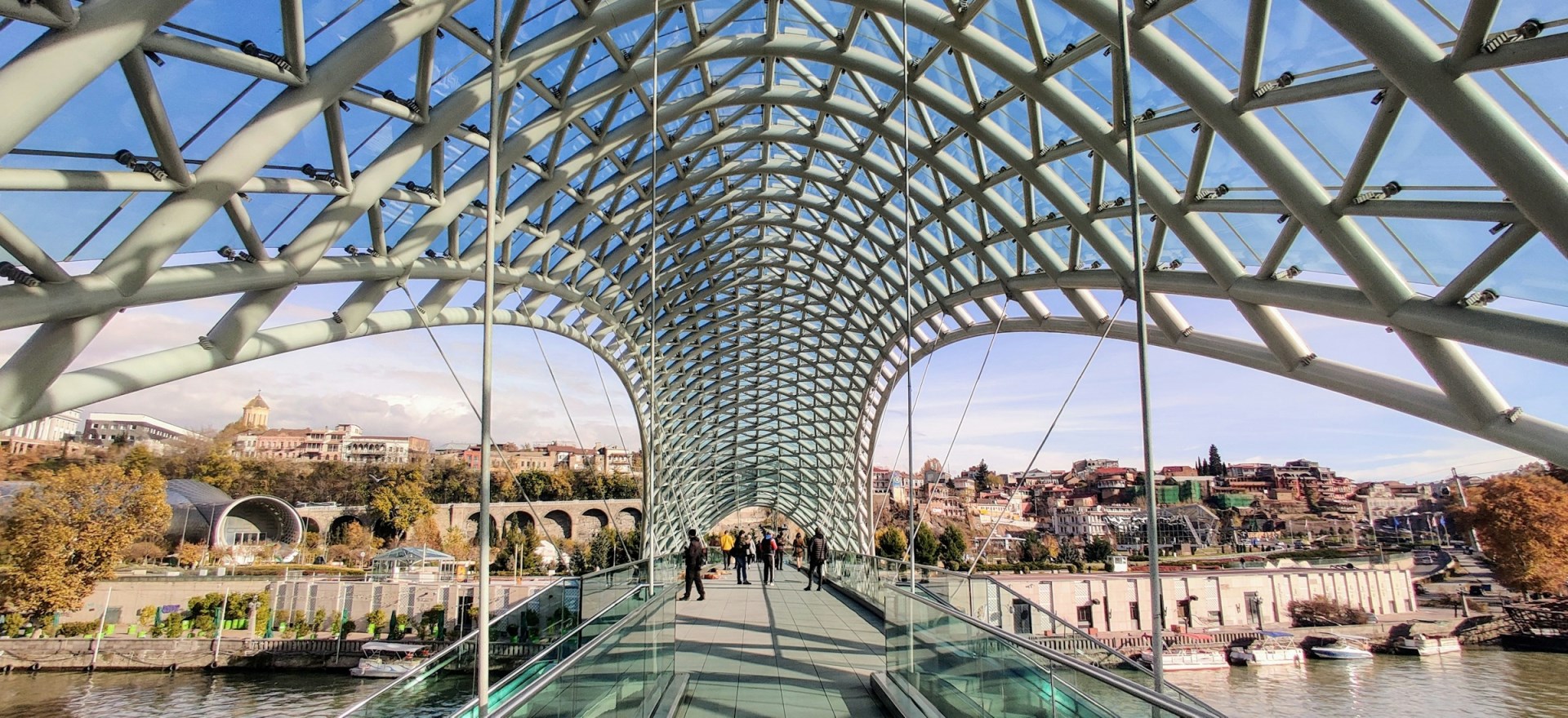 The bridge of peace - Photo Credit: Photo by Mahmoud Sayed on Unsplash