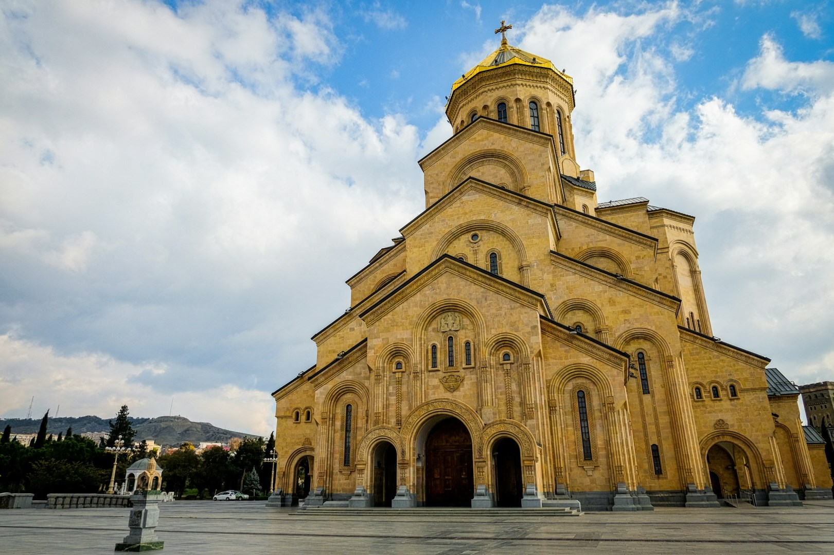St. Trinity Cathedral - Photo Credit: Photo by Vanburn Gonsalves on Unsplash