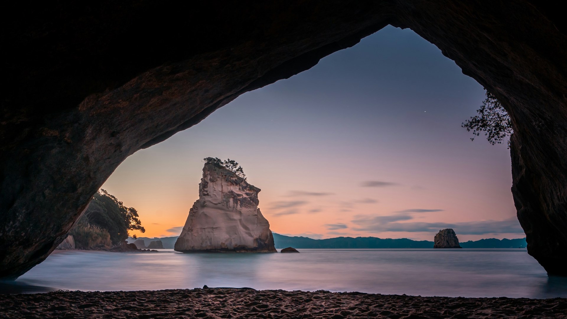 Cathedral Cove - Photo Credit: Photo by Sebastian Knoll on Unsplash