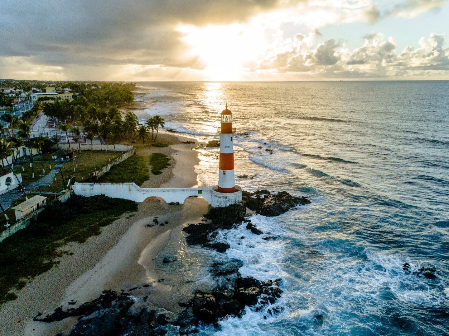 Itapuã Lighthouse - Photo Credit: Photo by Felipe Dias on Unsplash