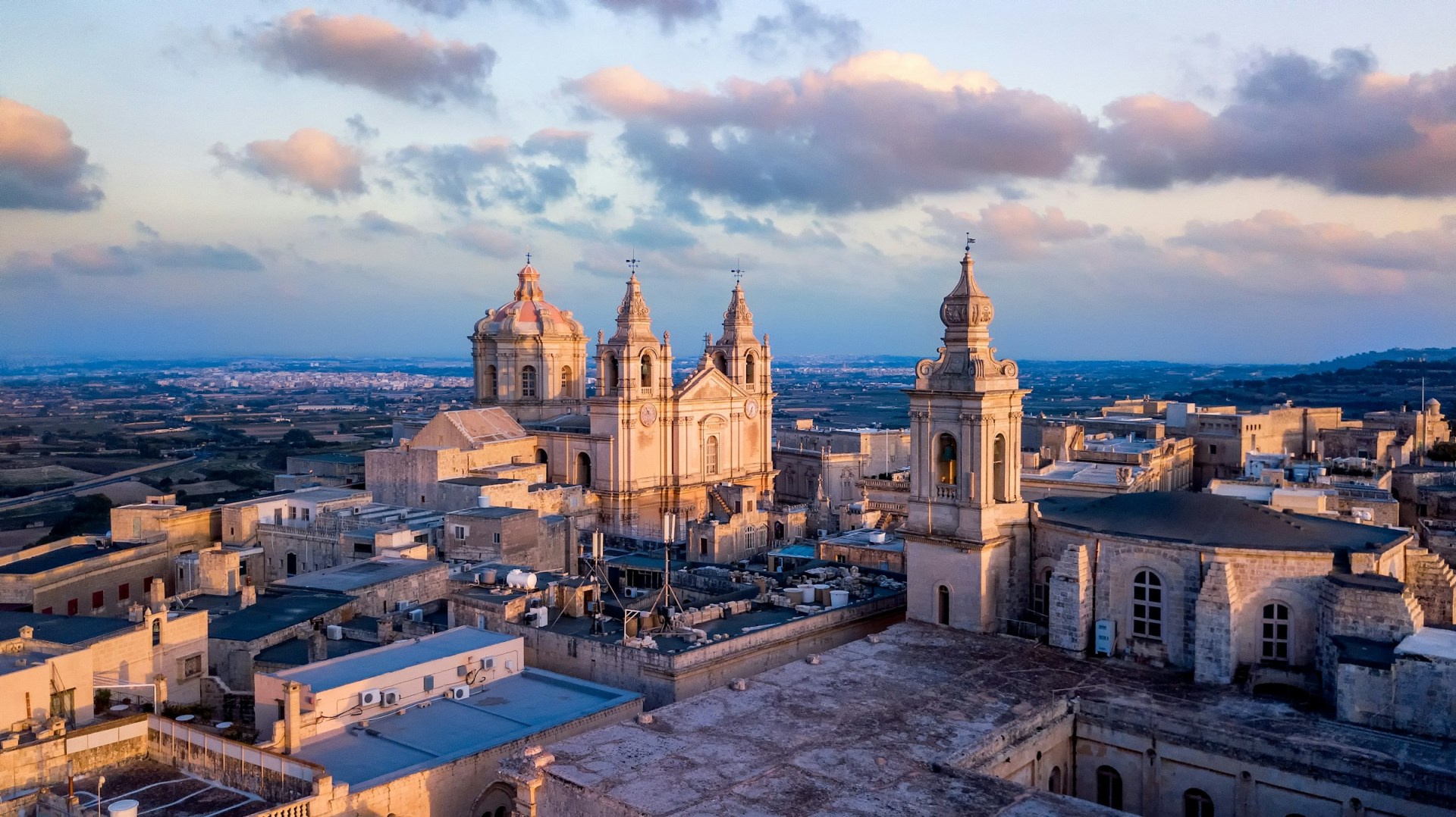 St. Paul Cathedral - Photo Credit: Photo by Mike Nahlii on Unsplash