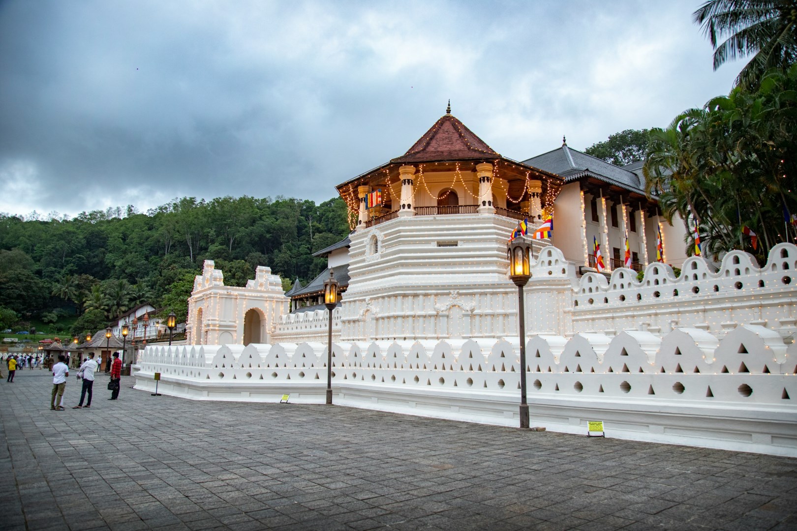 Temple of the Sacred Tooth Relic (Sri Dalada Maligawa) - Photo Credit: Photo by Chathura Anuradha Subasinghe on Unsplash