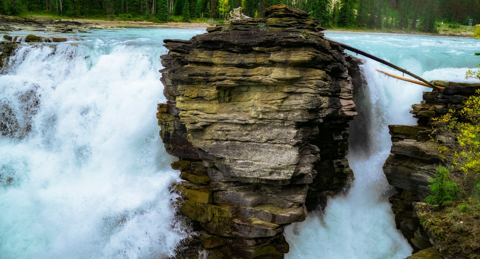 Athabasca Falls - Photo Credit: Photo by Joshua Woroniecki on Unsplash