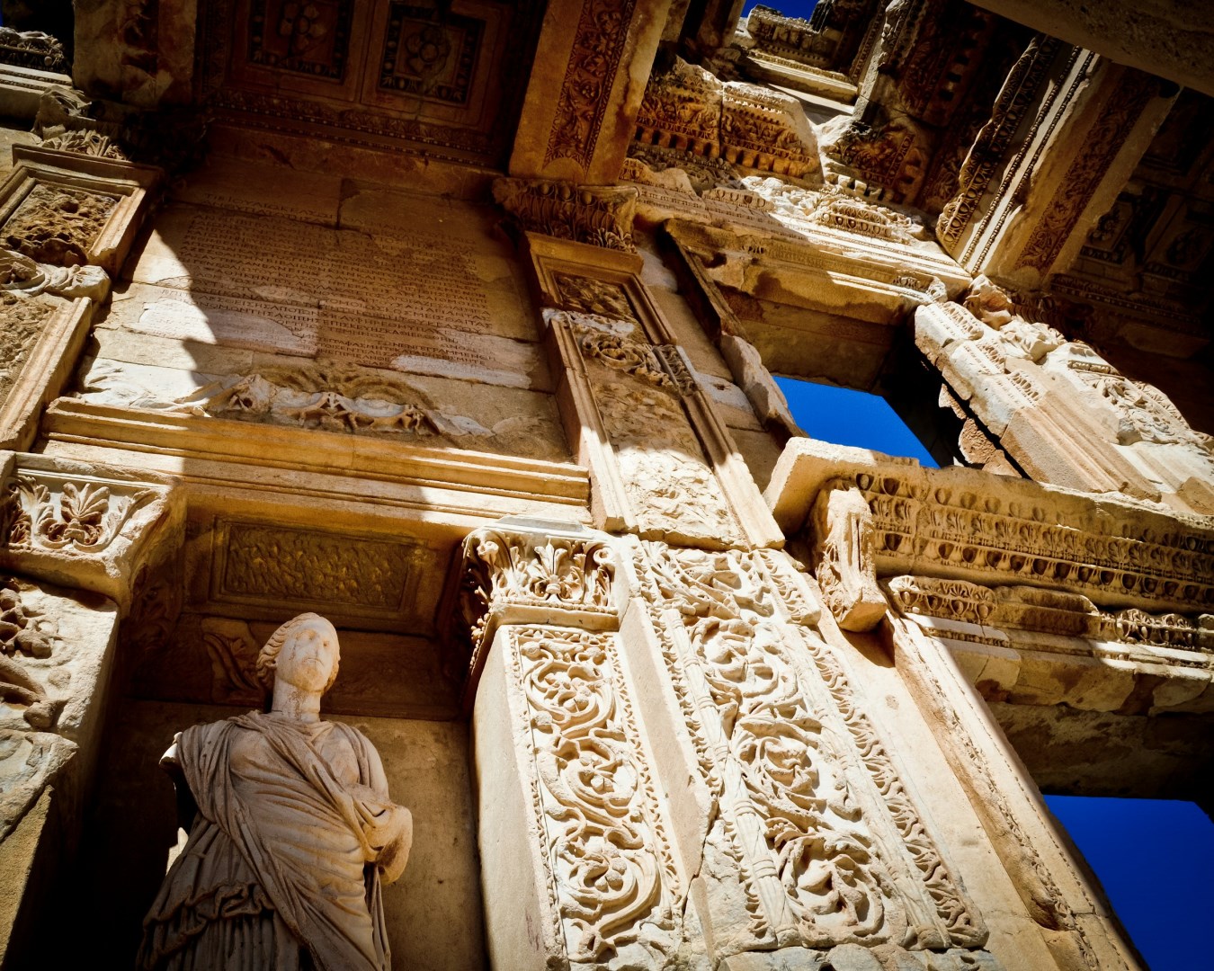 Ephesus Ruins - Photo Credit: Photo by Simon Clare on Unsplash