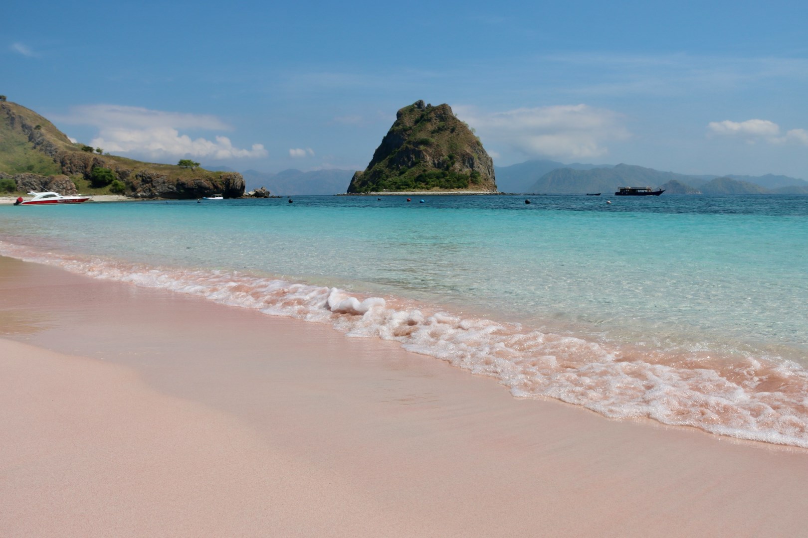 Pink Beach at Komodo National Park - Photo Credit: Photo by Hongbin on Unsplash