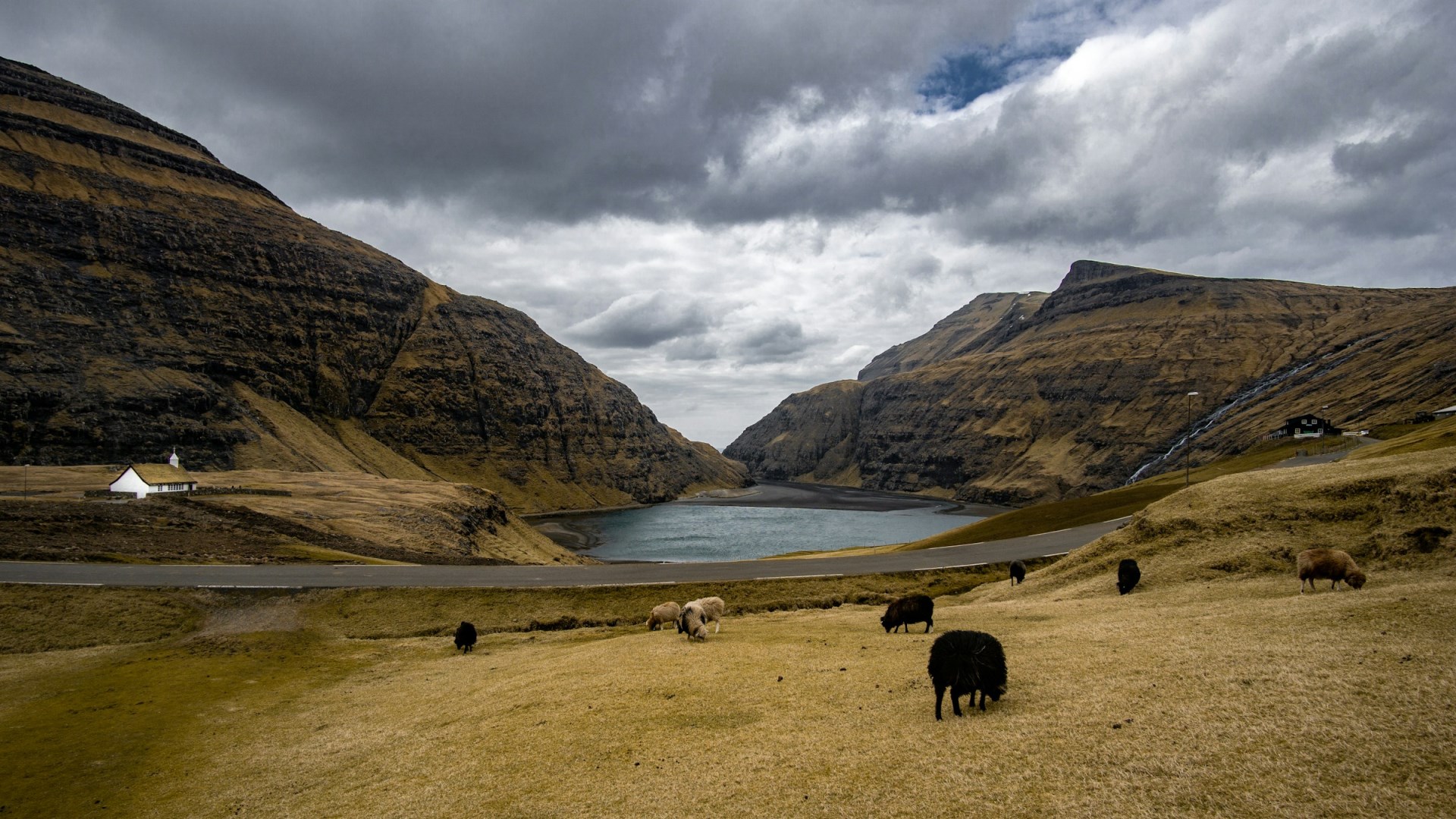 Saksun - Photo Credit: Photo by Michael Fousert on Unsplash