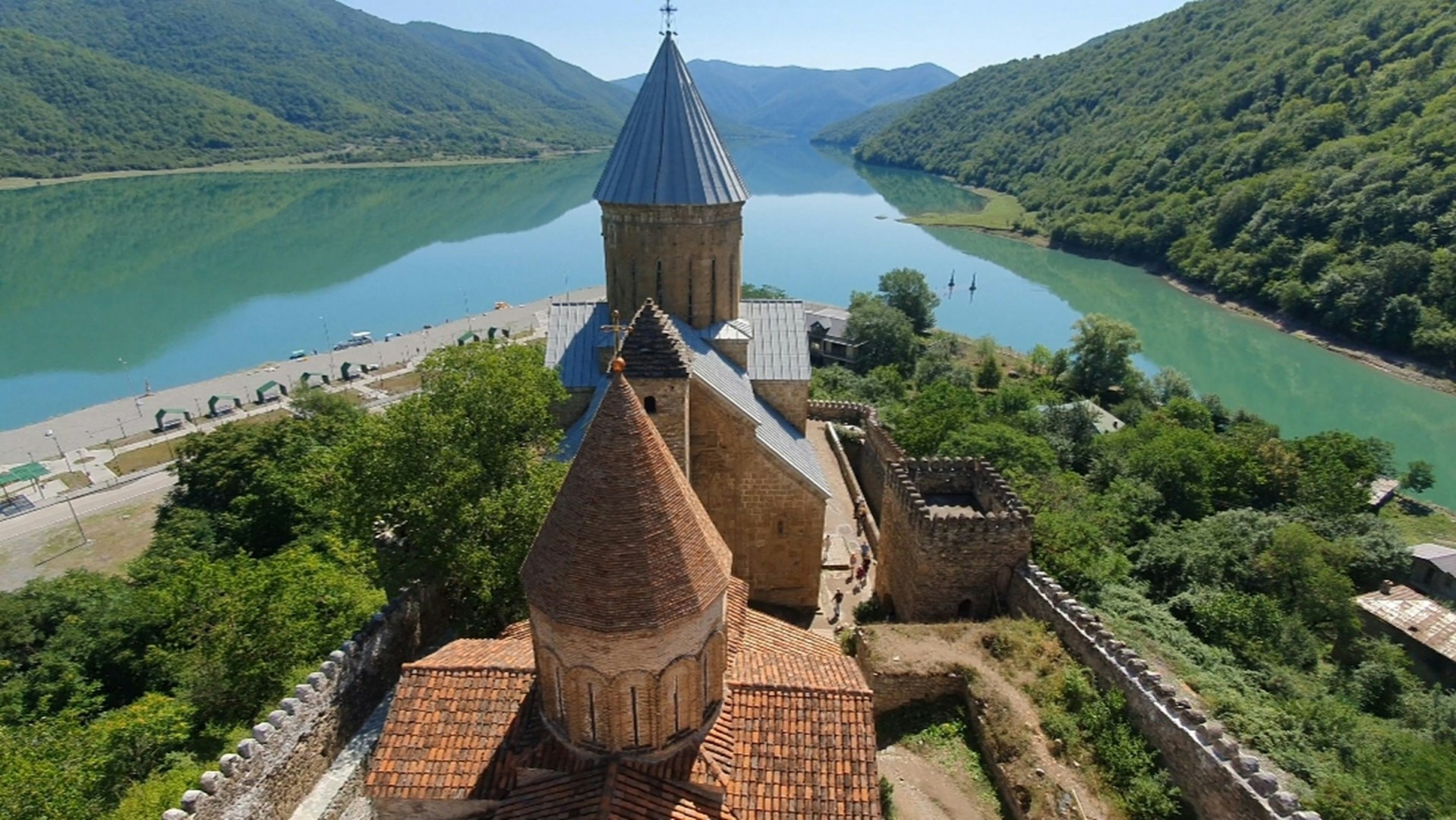 Ananuri