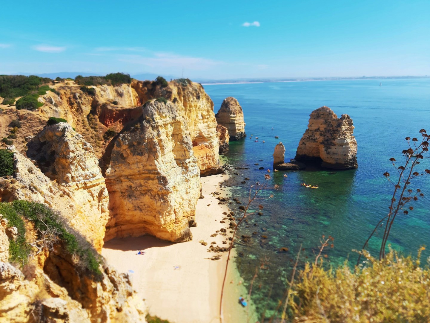 Ponta da Piedade - Photo Credit: Photo by Reiseuhu on Unsplash