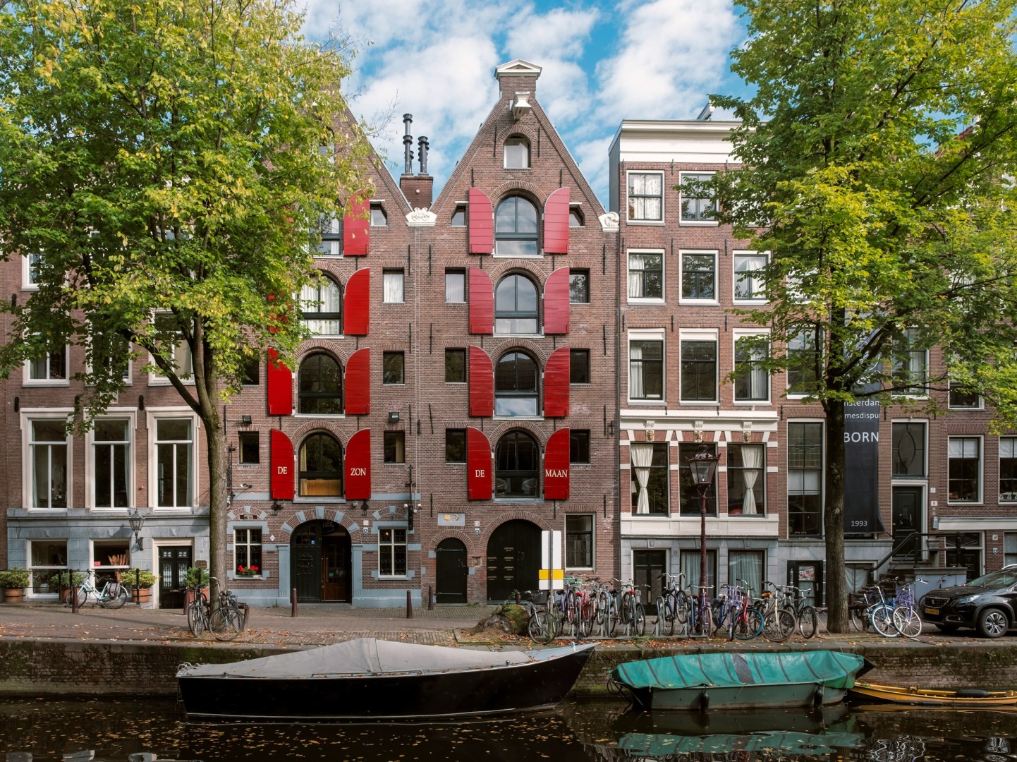 Singel Canal - Photo Credit: Photo by Anna C on Unsplash