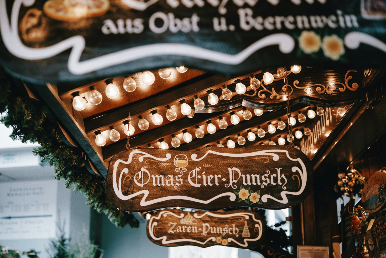 Christmas Market - Photo Credit: Photo by Roman Kraft on Unsplash