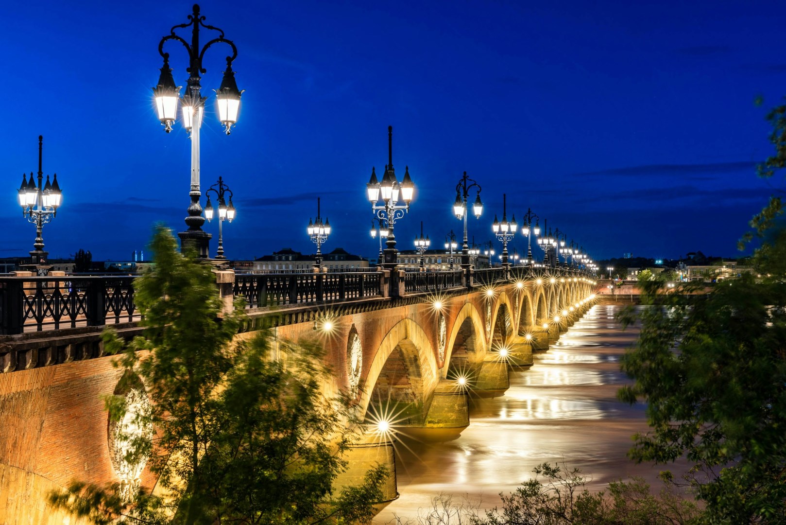 Pont de Pierre - Photo Credit: Photo by Edoardo Bortoli on Unsplash