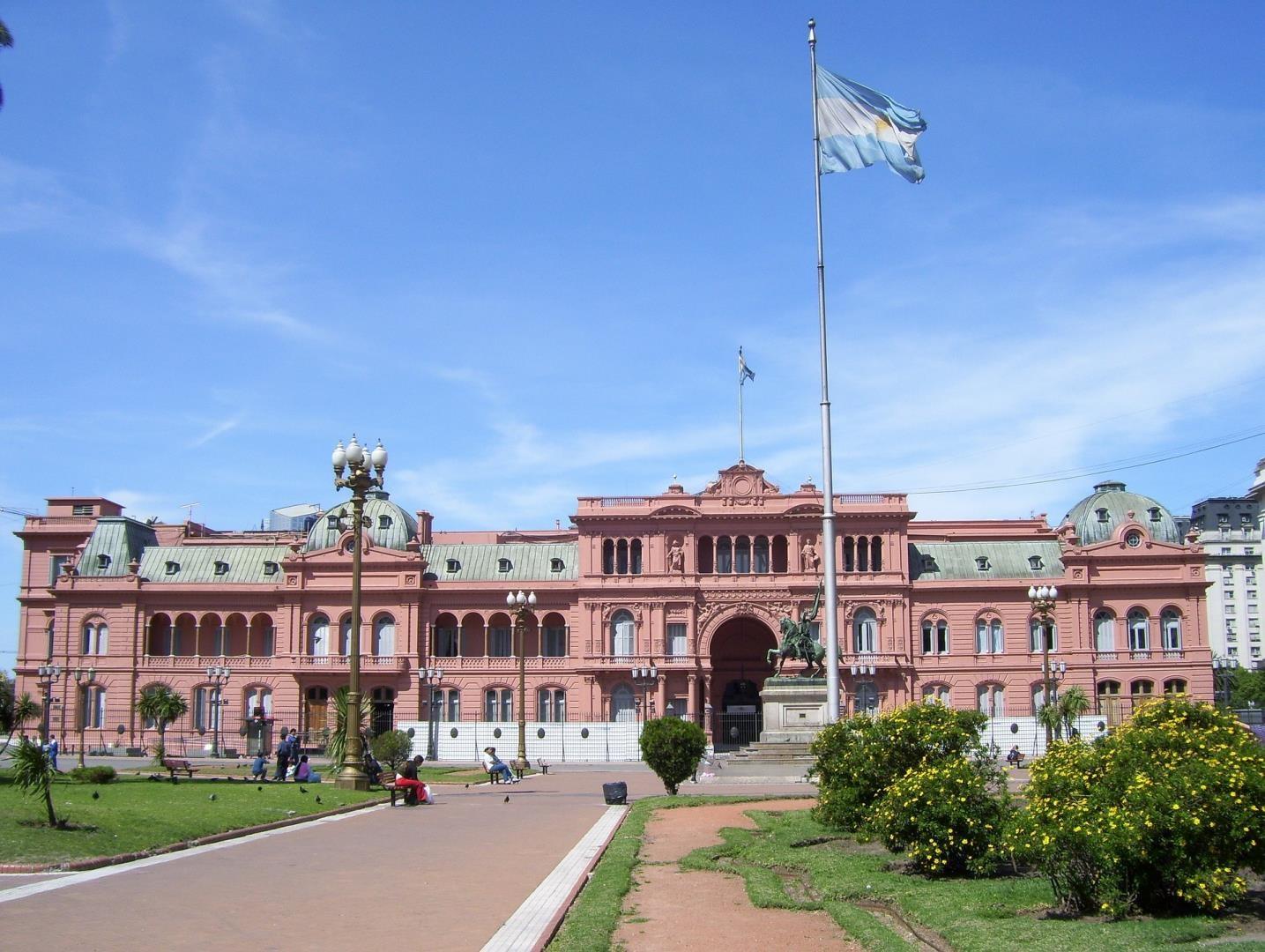 View of Casa Rosada in Buenos Aires View of Casa Rosada in Buenos Aires - Photo Credit: Julian Zapata