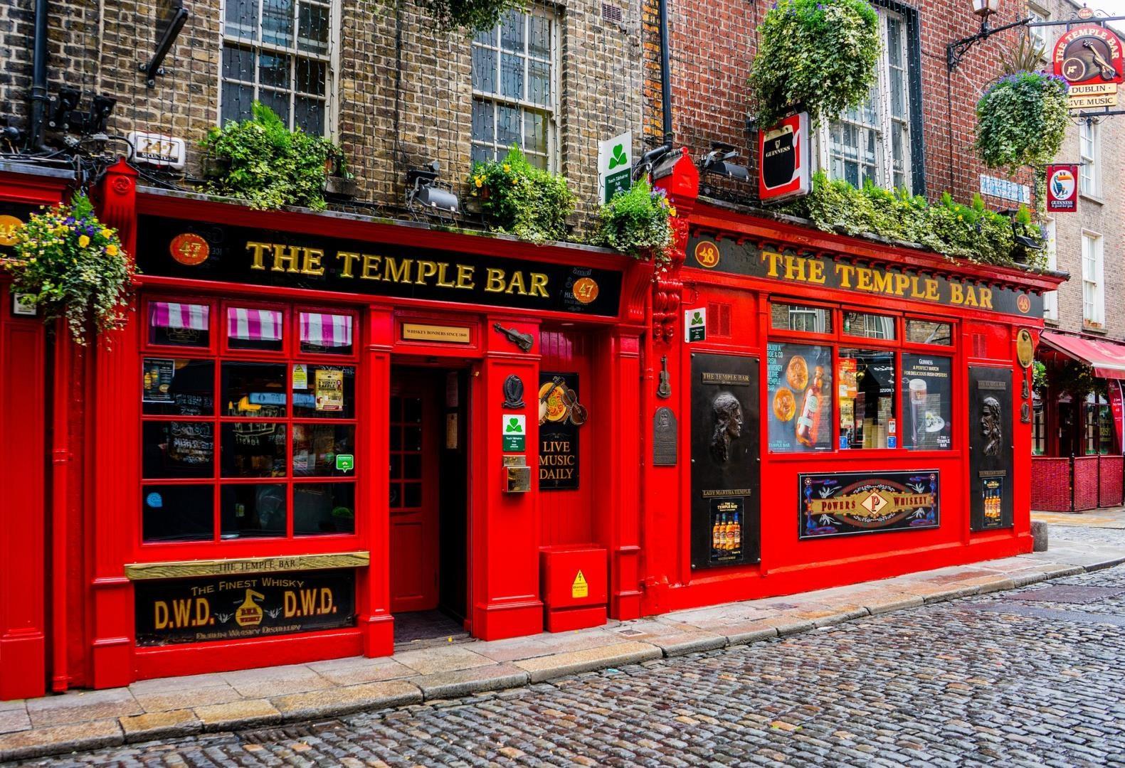 Temple Bar Temple Bar - Photo Credit: Leonhard Niederwimmer