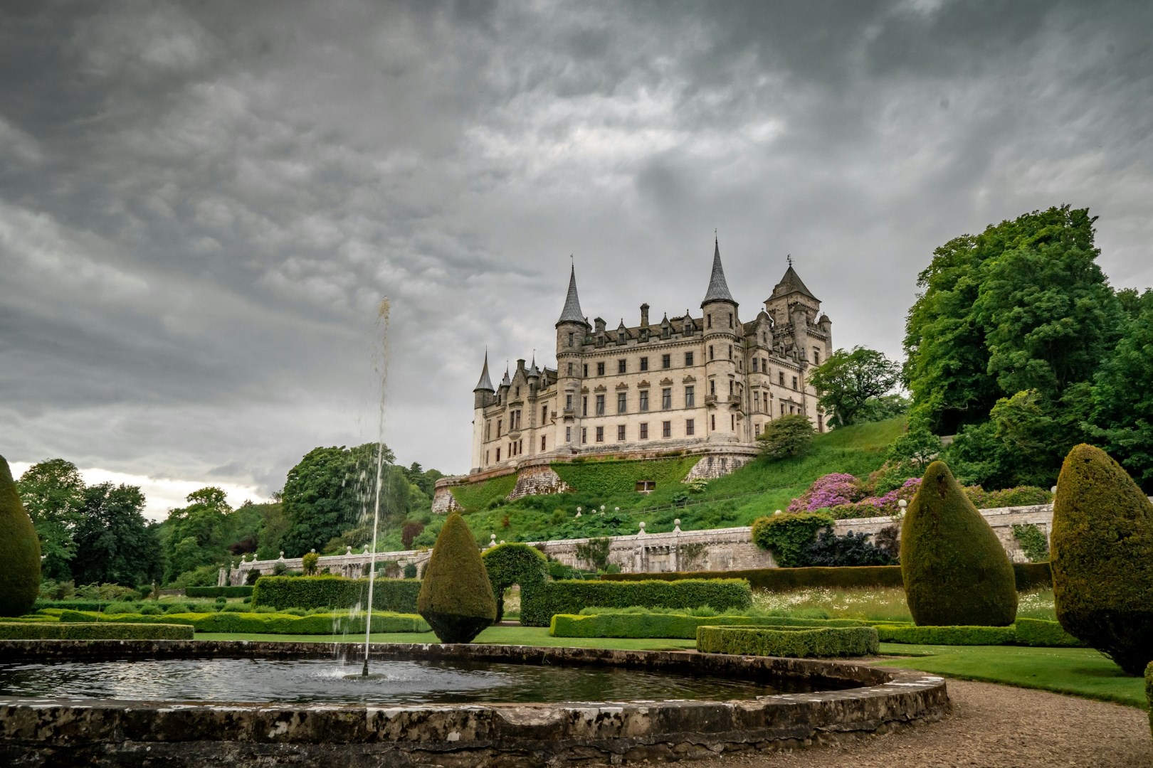 Dunrobin Castle - Photo Credit: Photo by Colin Horn on Unsplash