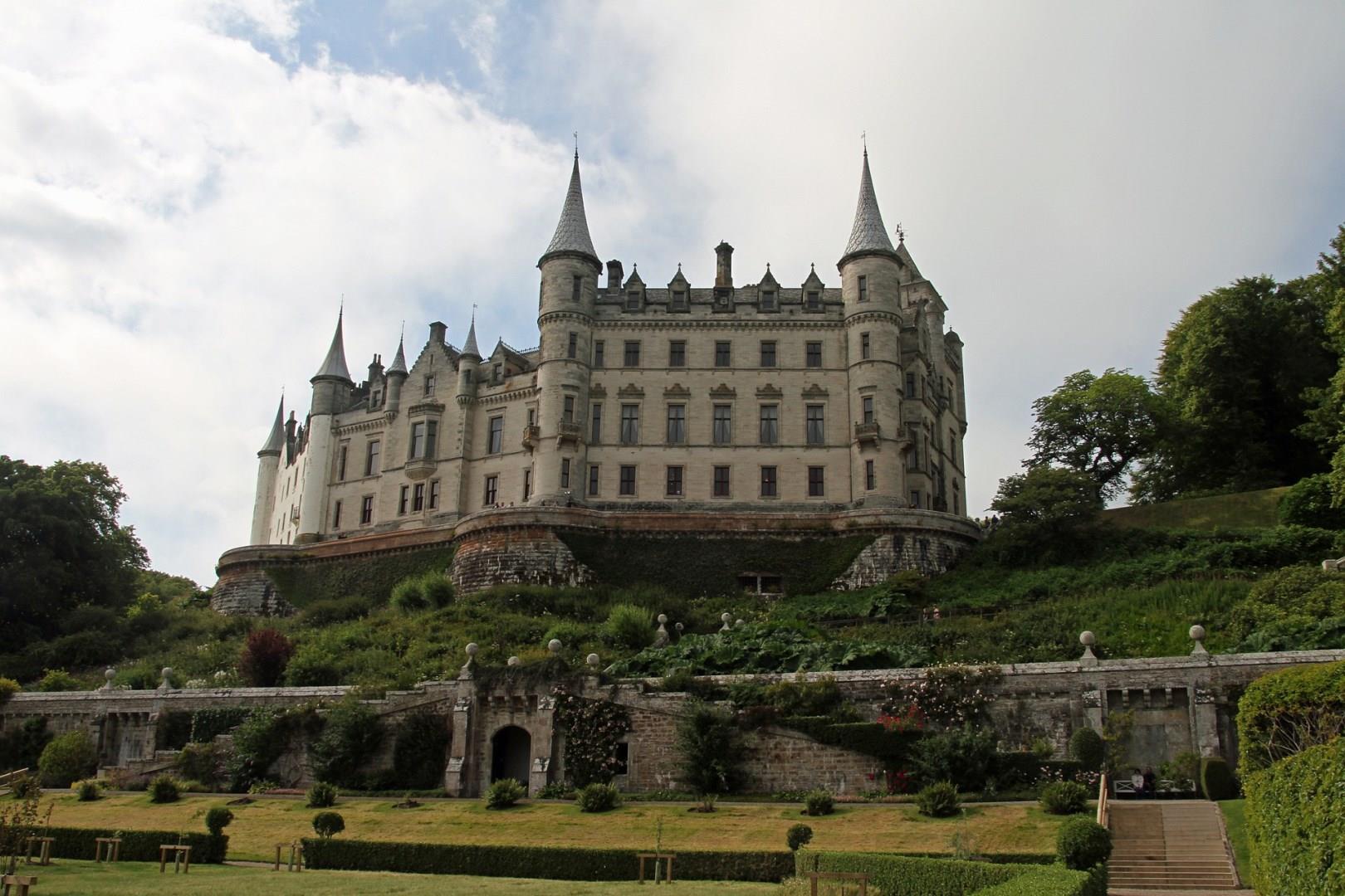 Dunrobin Castle Dunrobin Castle - Photo Credit: MonicaVolpin