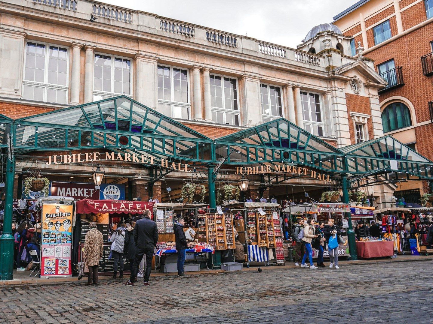 Covent Gardem - Photo Credit: Photo by Lorenzo Gerosa on Unsplash