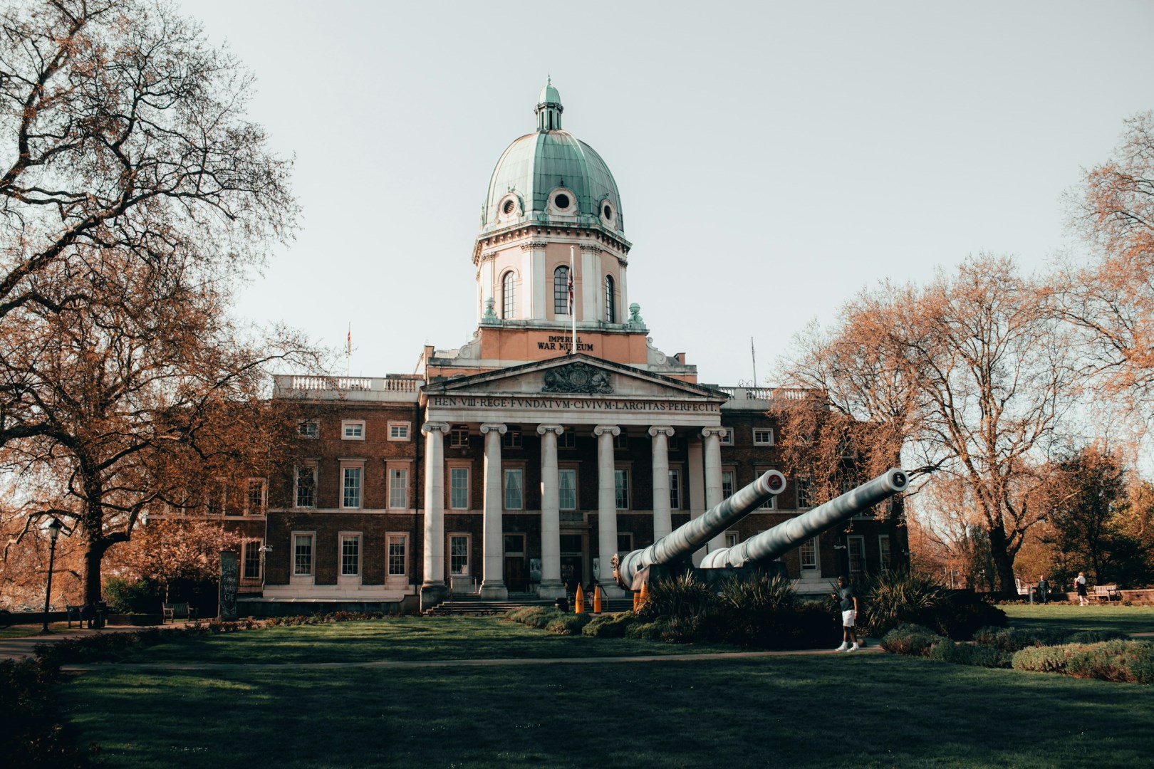 Imperial War Museum - Photo Credit: Photo by Sergio Thor Miernik on Unsplash