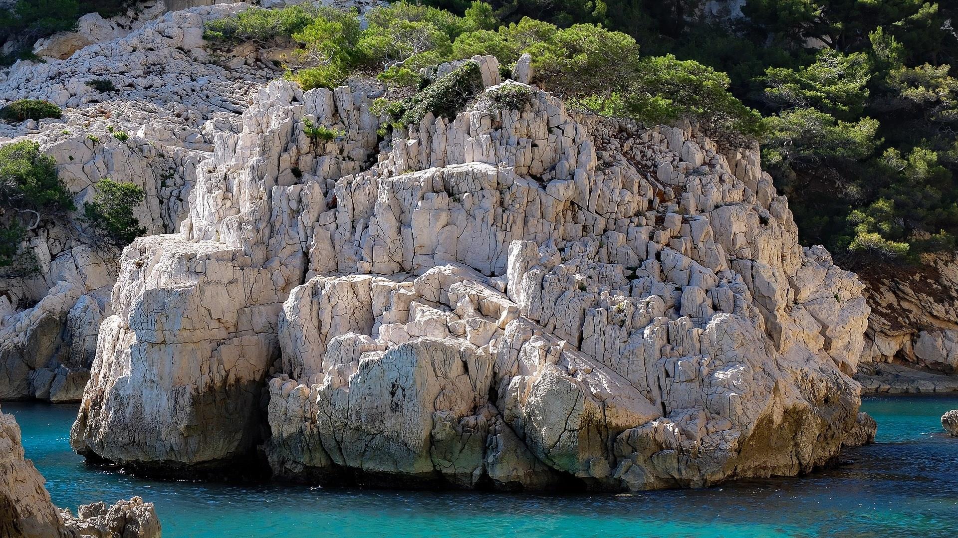 Parc National de Calanques Parc National de Calanques - Photo Credit: djedj via Pixabay