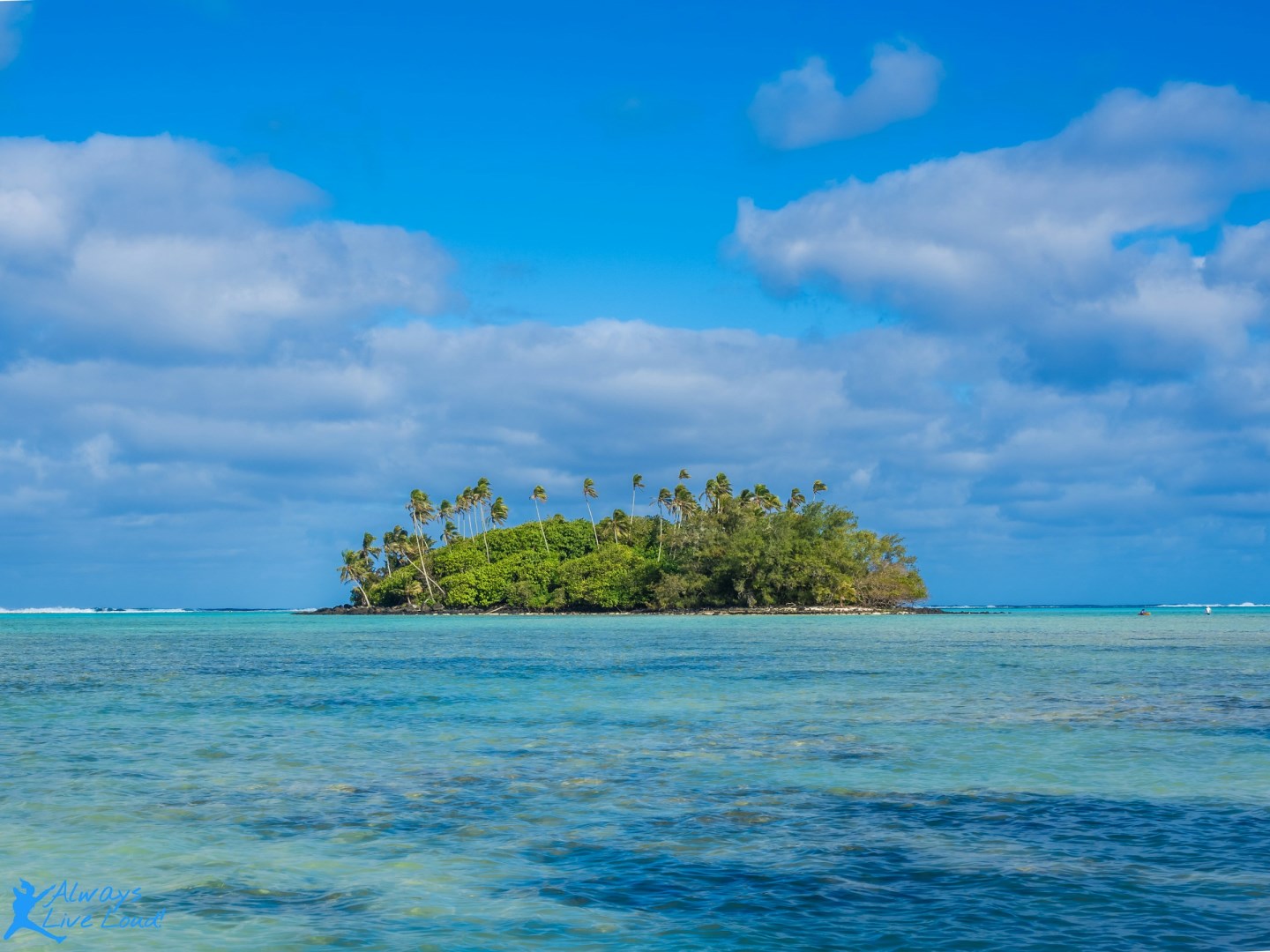 Muri Beach - Photo Credit: Photo by Adele Erolsky on Unsplash