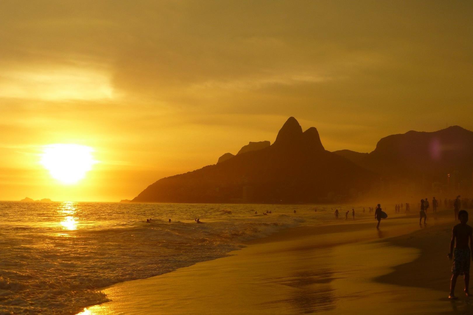 Ipanema Beach Ipanema Beach - Photo Credit: eacuna via Pixabay