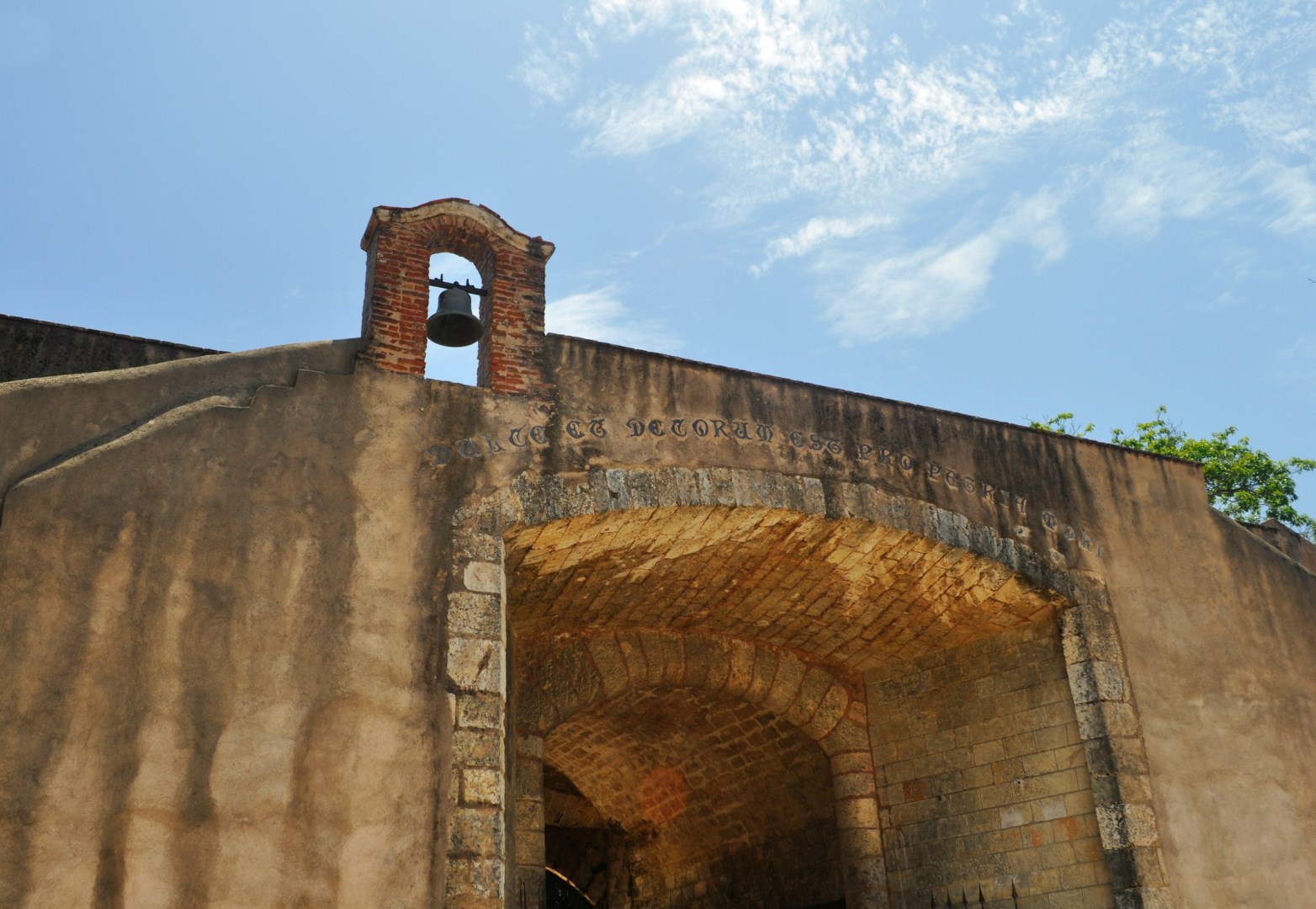Puerta Del Conde (The Count's Gate) - Photo Credit: Photo by Efren Castillo on Unsplash