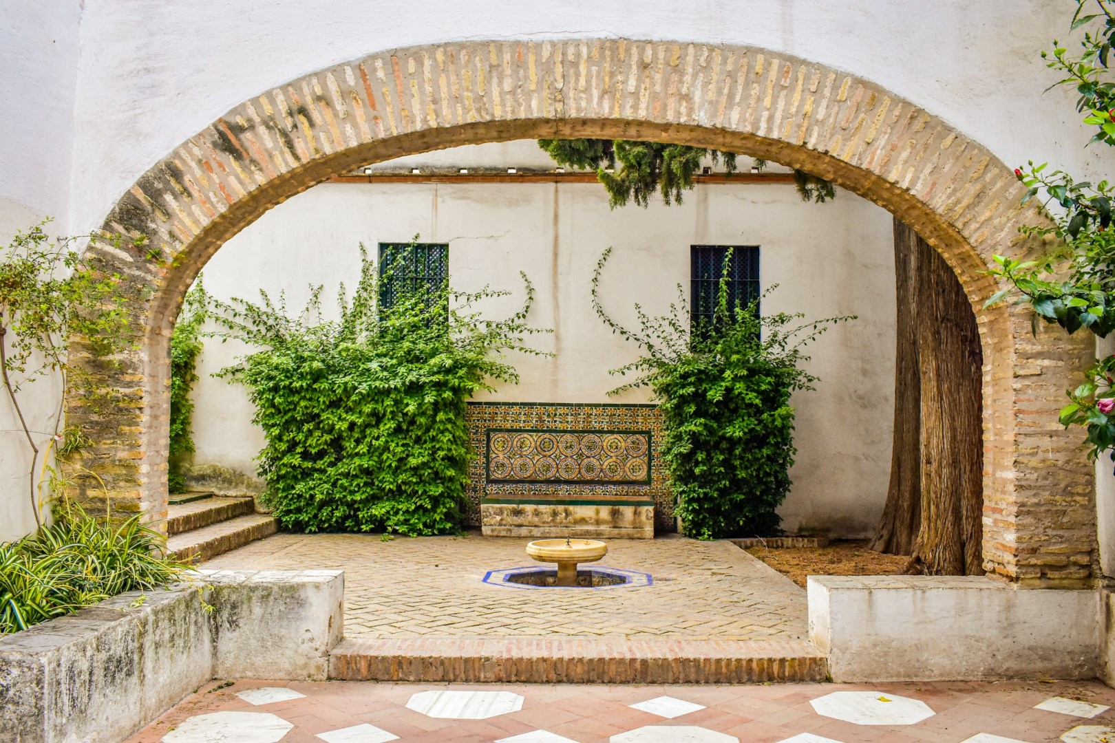 Alcázar - Photo Credit: Photo by Alex on Unsplash