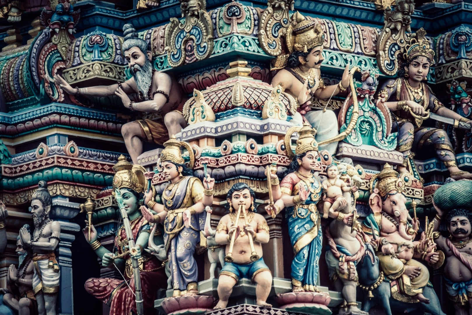 Hindu temple - Photo Credit: Photo by Dominik Vanyi on Unsplash