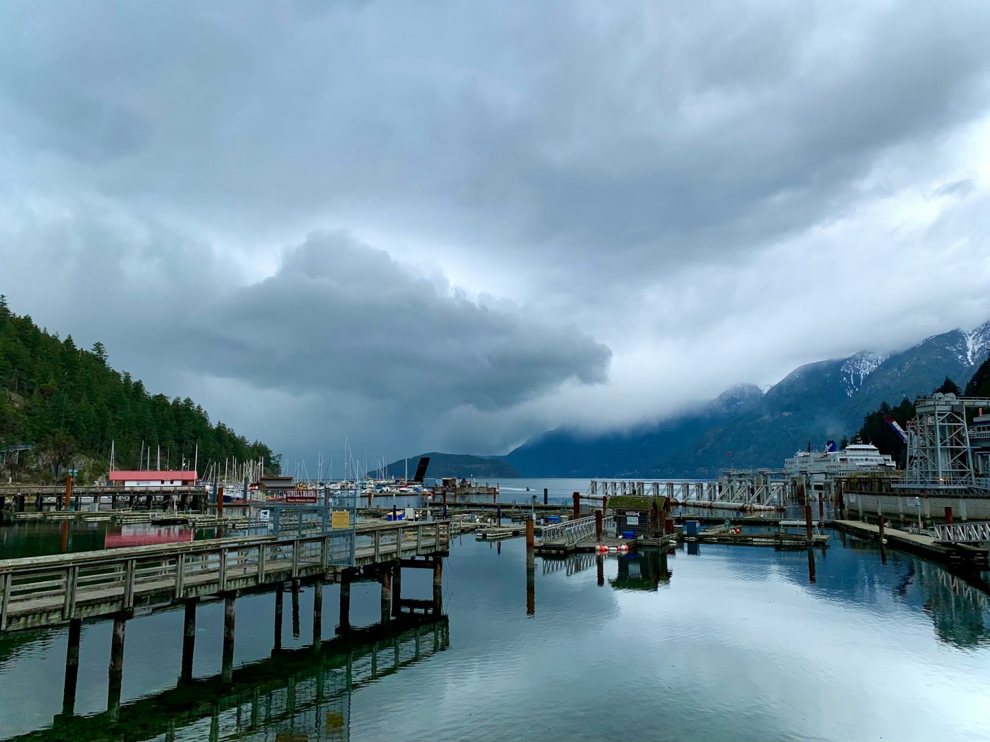 Horseshoe Bay Terminal - Photo Credit: Photo by Dustan Woodhouse on Unsplash