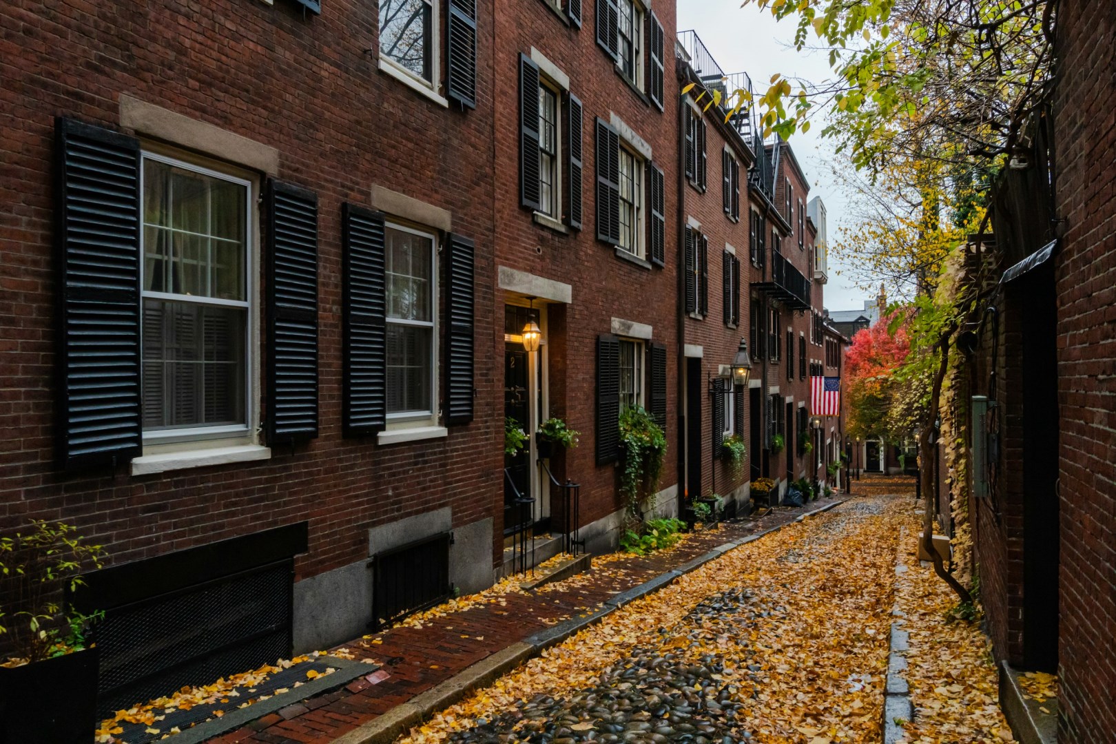 Acorn Street in Beacon Hill - Photo Credit: Photo by Matt Collamer on Unsplash