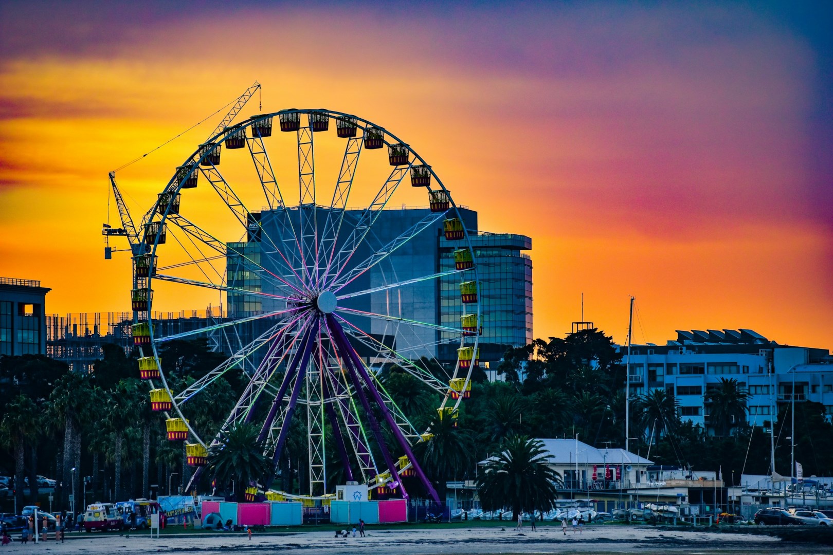 Eastern Beach - Photo Credit: Photo by Alistair Hand on Unsplash