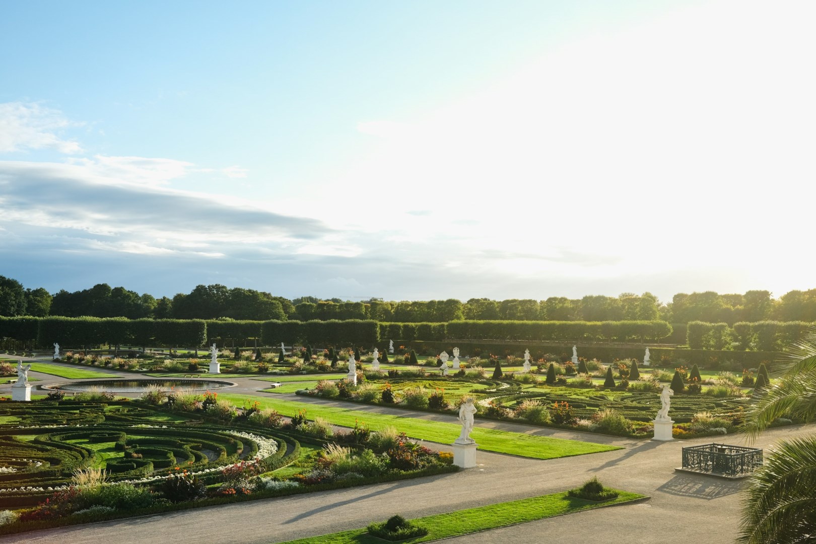 errenhausen Gardens - Photo Credit: Photo by Filipp Romanovski on Unsplash
