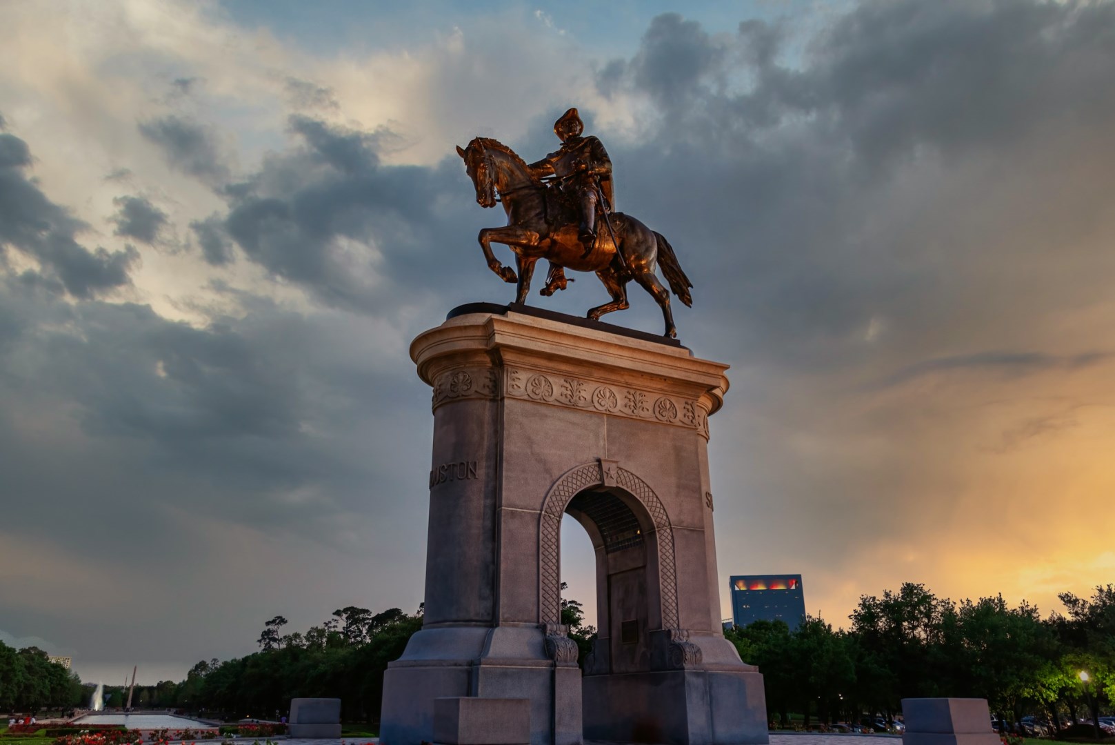 Sam Houston Monument - Photo Credit: Photo by Trac Vu on Unsplash