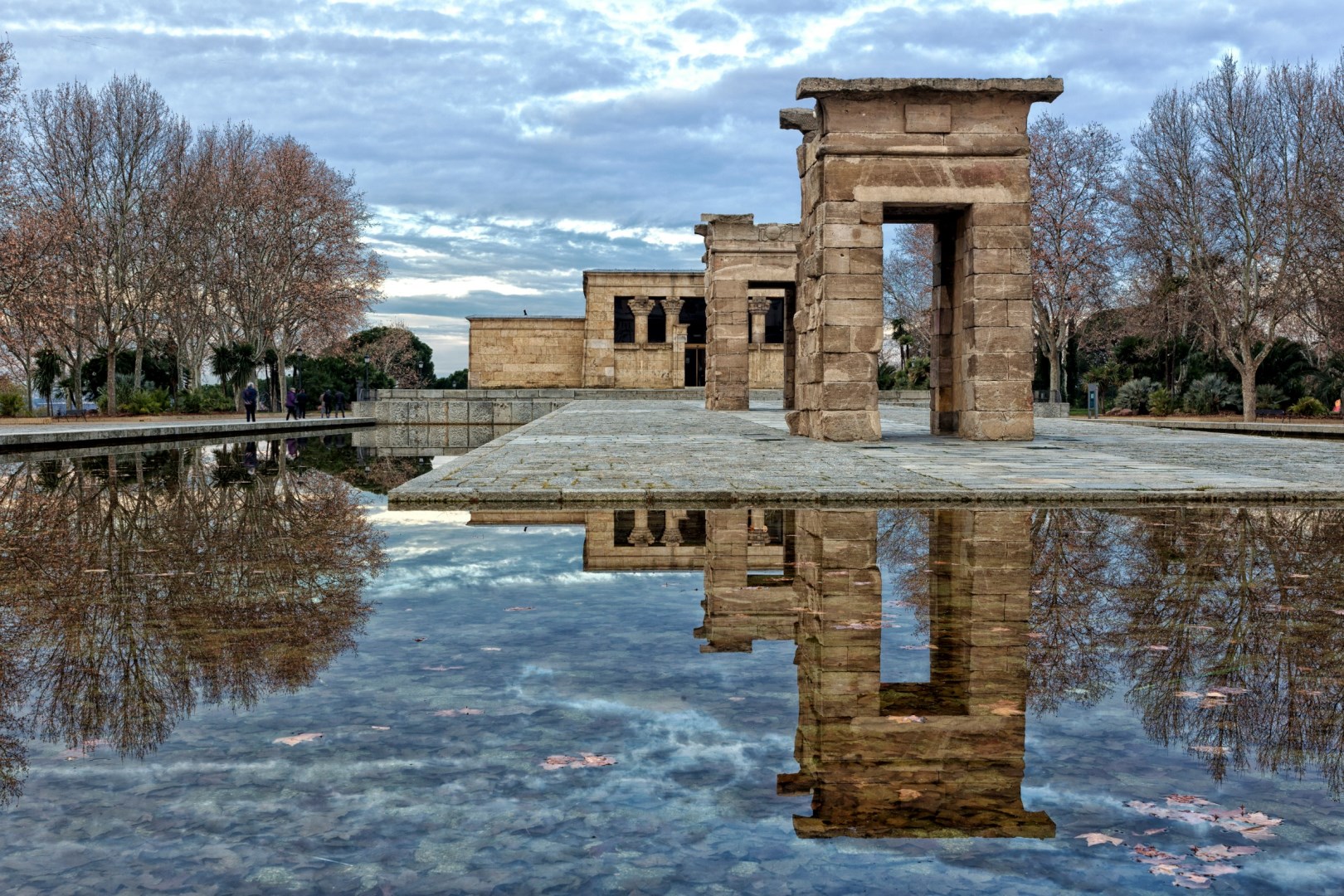 Templo de Debod - Photo Credit: Photo by vicente perez olivares on Unsplash