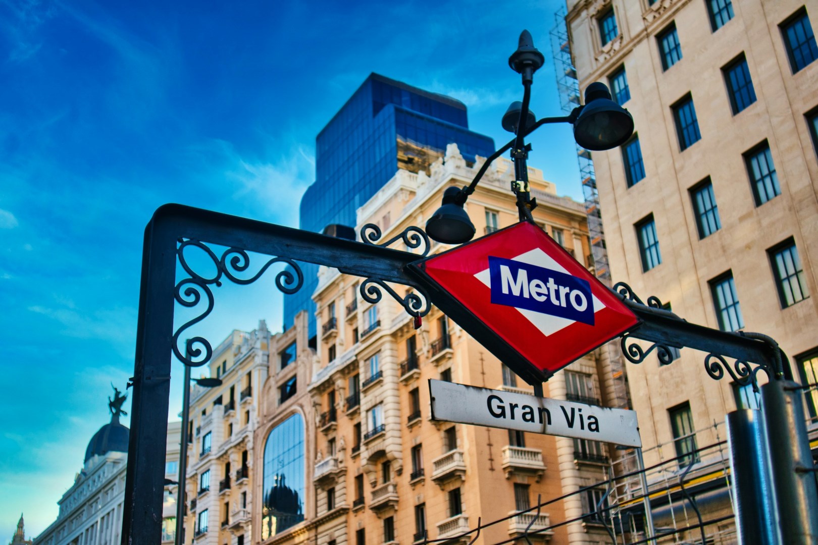 Gran Via - Photo Credit: Photo by Eduardo Rodriguez on Unsplash