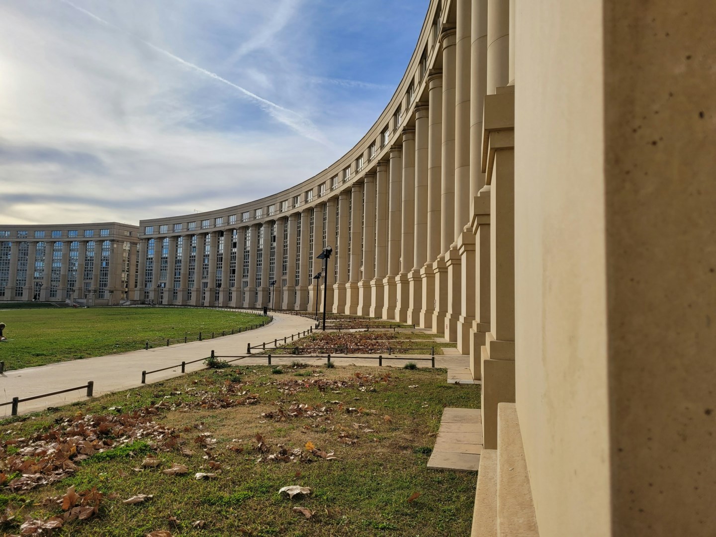 Esplanade de l'Europe - Photo Credit: Photo by Nathan Cima on Unsplash