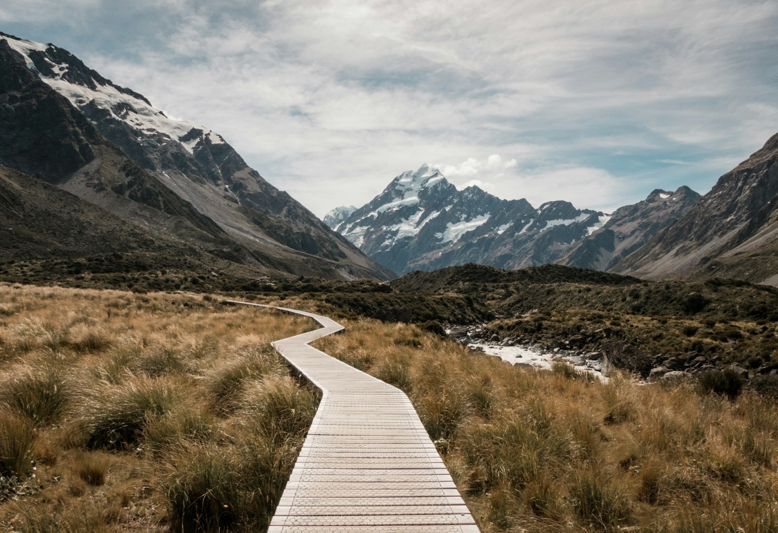 Hooker Valley Track - Photo Credit: Photo by Tyler Lastovich on Unsplash