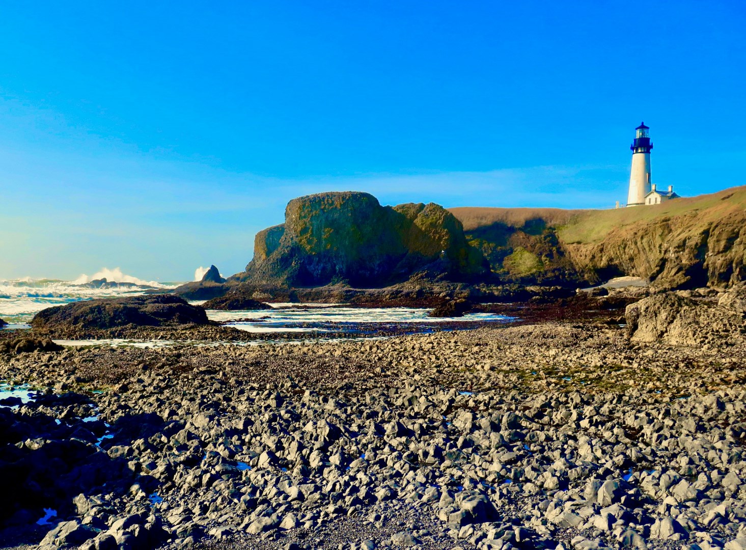 Yaquina Bay Lighthouse - Photo Credit: Photo by David Banning on Unsplash