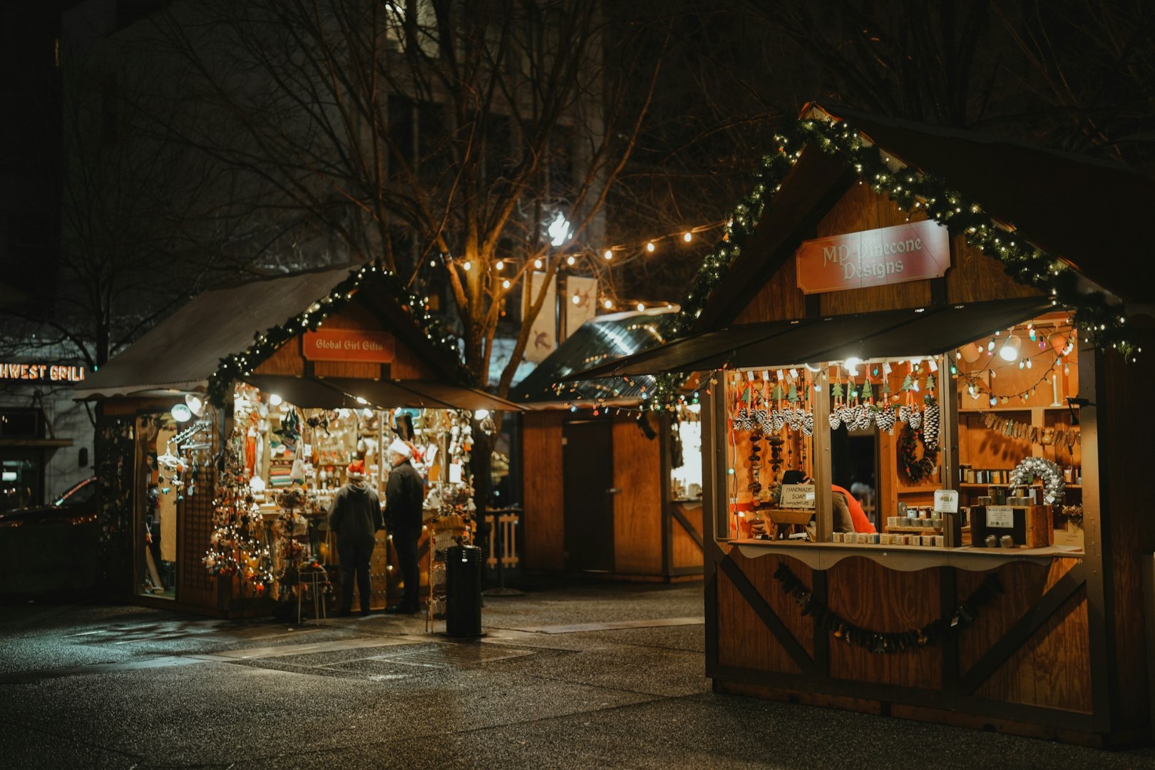 Christmas Market - Photo Credit: Photo by Jocelyn Allen on Unsplash