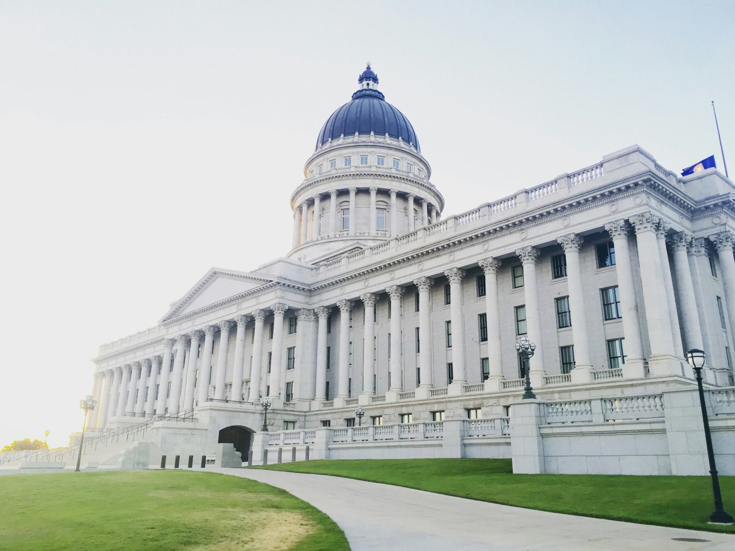 Utah State Capitol - Photo Credit: Photo by Zac Nielson on Unsplash