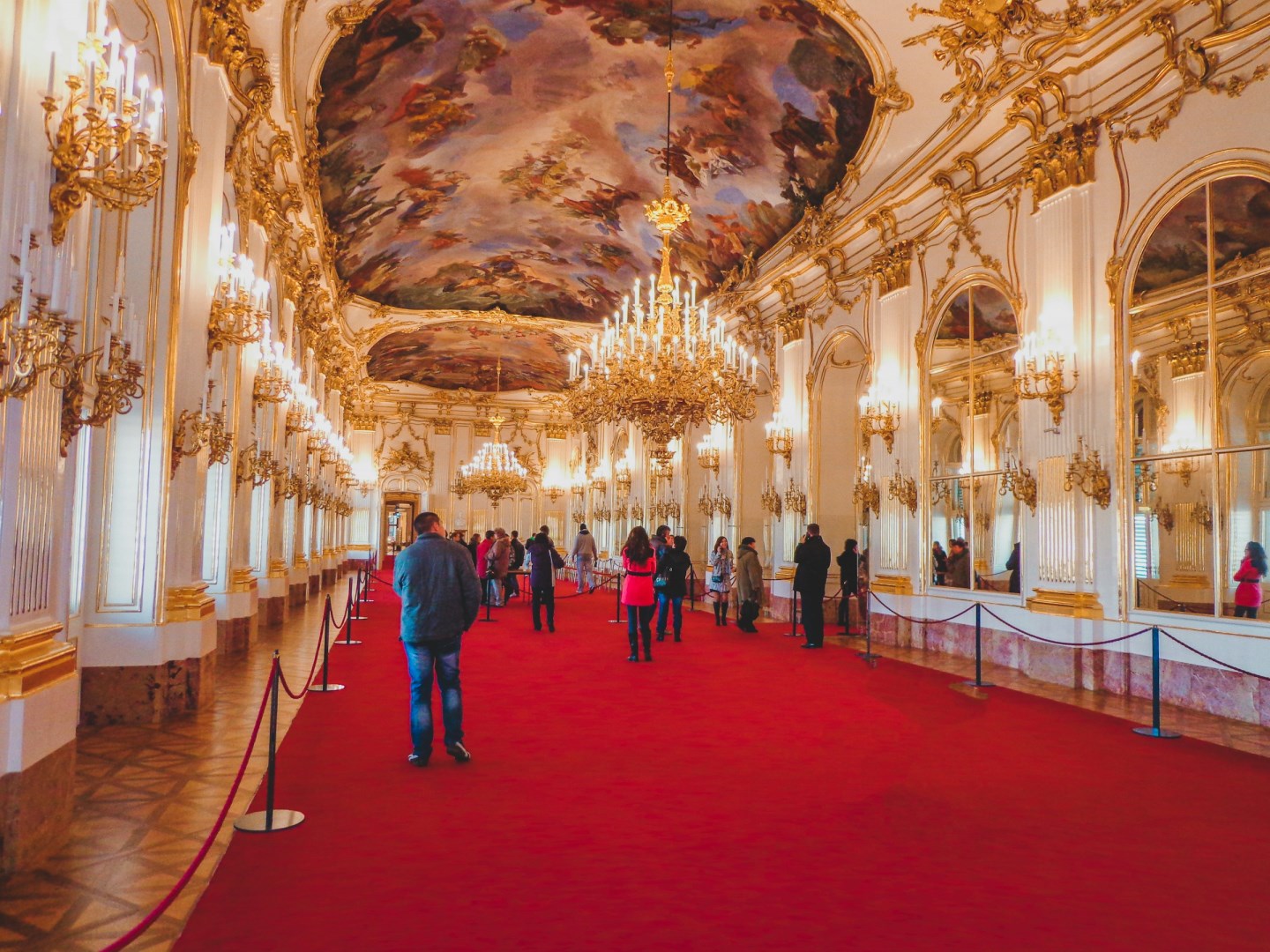 Shönbrunn Castel Interior - Photo Credit: Photo by Árpád Czapp on Unsplash