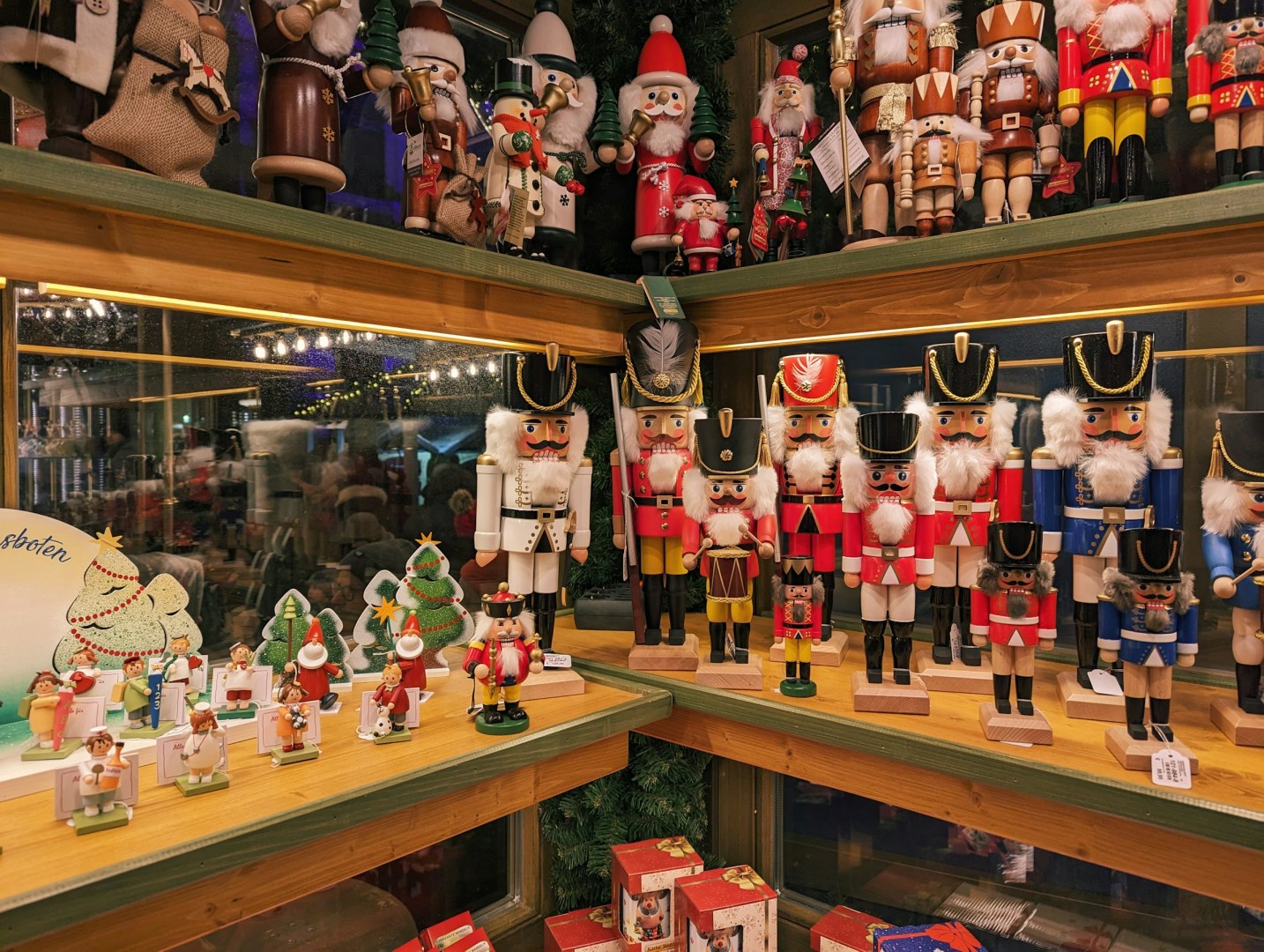 Christmas Market - Photo Credit: Photo by MOON on Unsplash