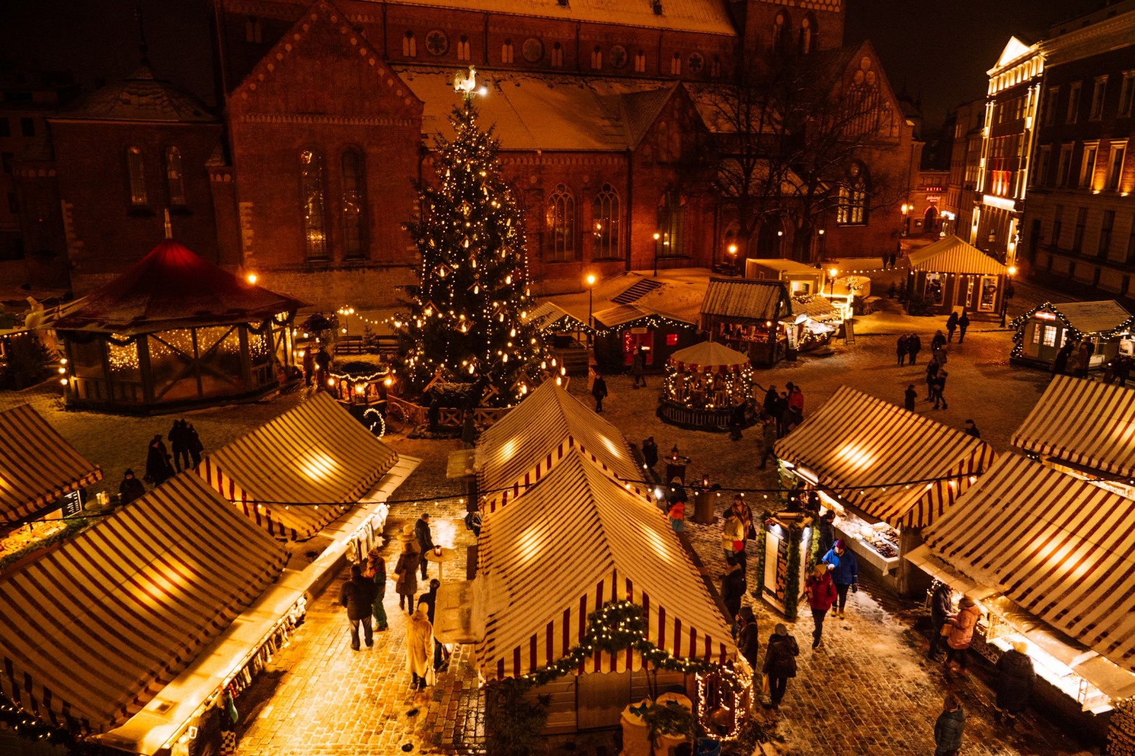 Christmas Market - Photo Credit: Photo by Daniels Joffe on Unsplash