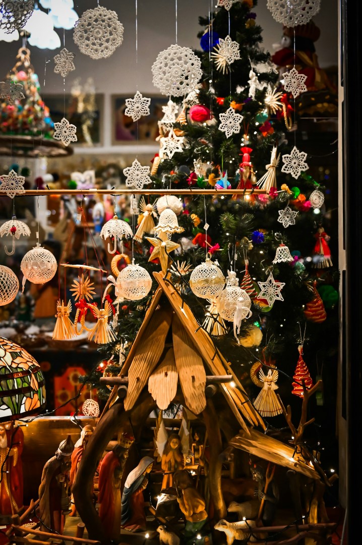 Christmas Market - Photo Credit: Photo by Alexandra on Unsplash
