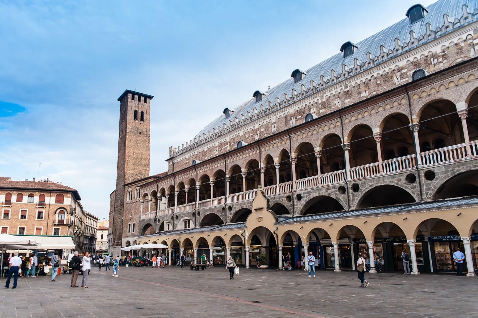 Photo Credit: postcardtrip
