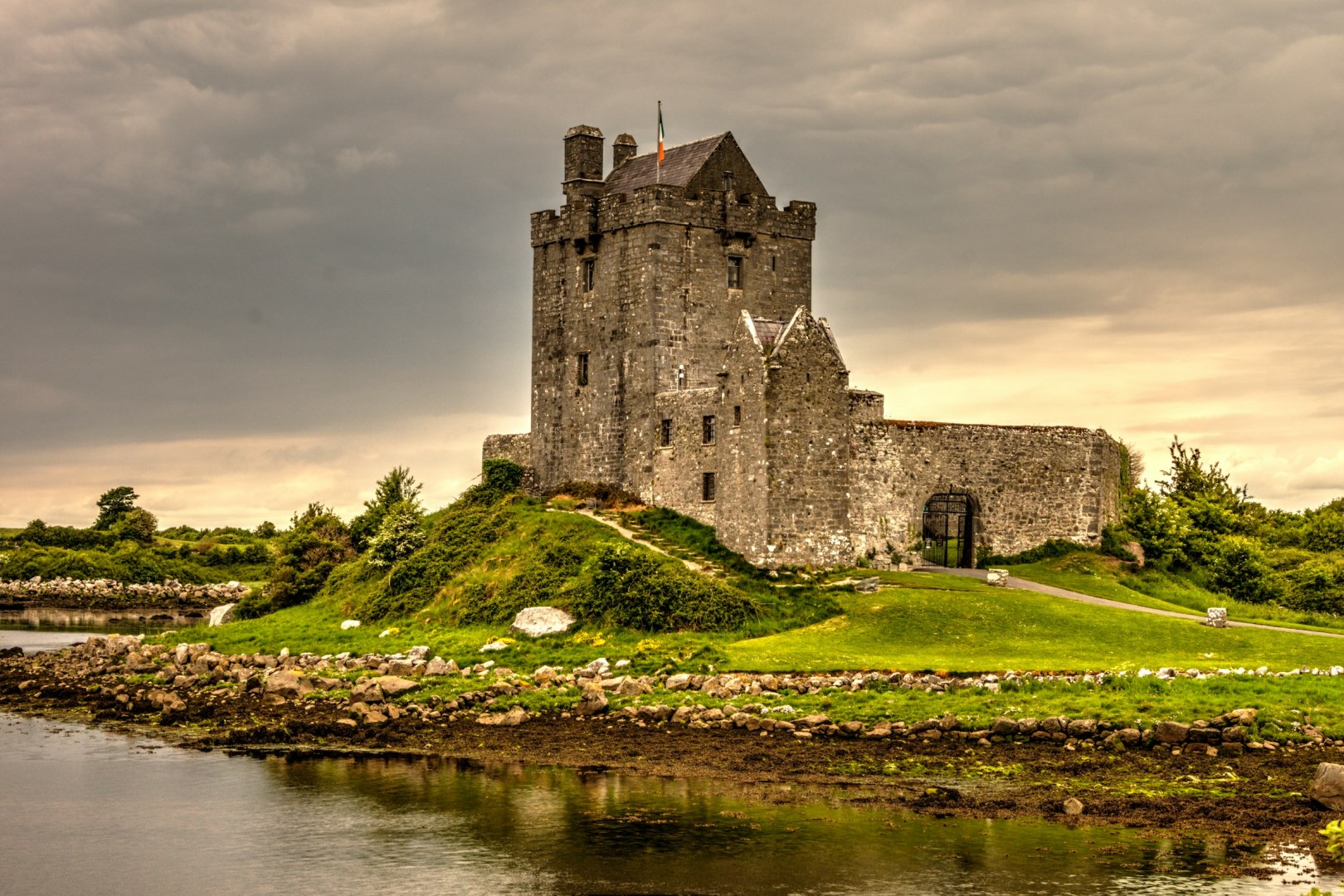 Dungarie Castle - Photo Credit: Photo by Wallace Bentt on Unsplash