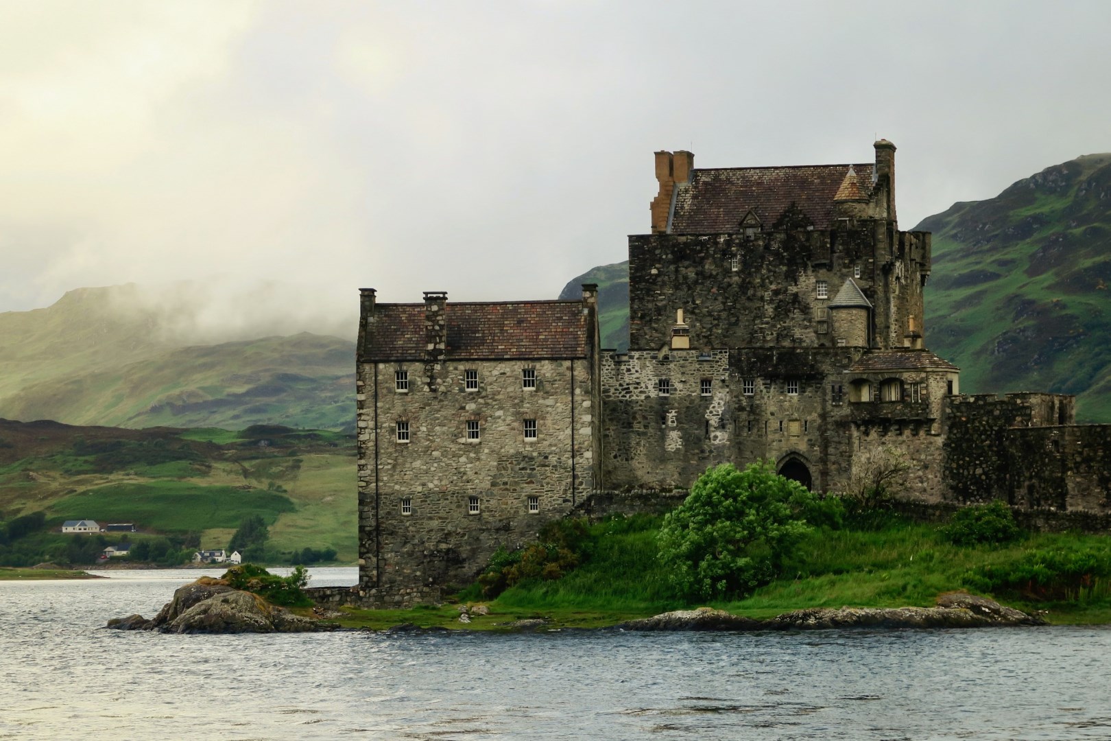 Eilean Donan Castle - Photo Credit: Photo by George Hiles on Unsplash