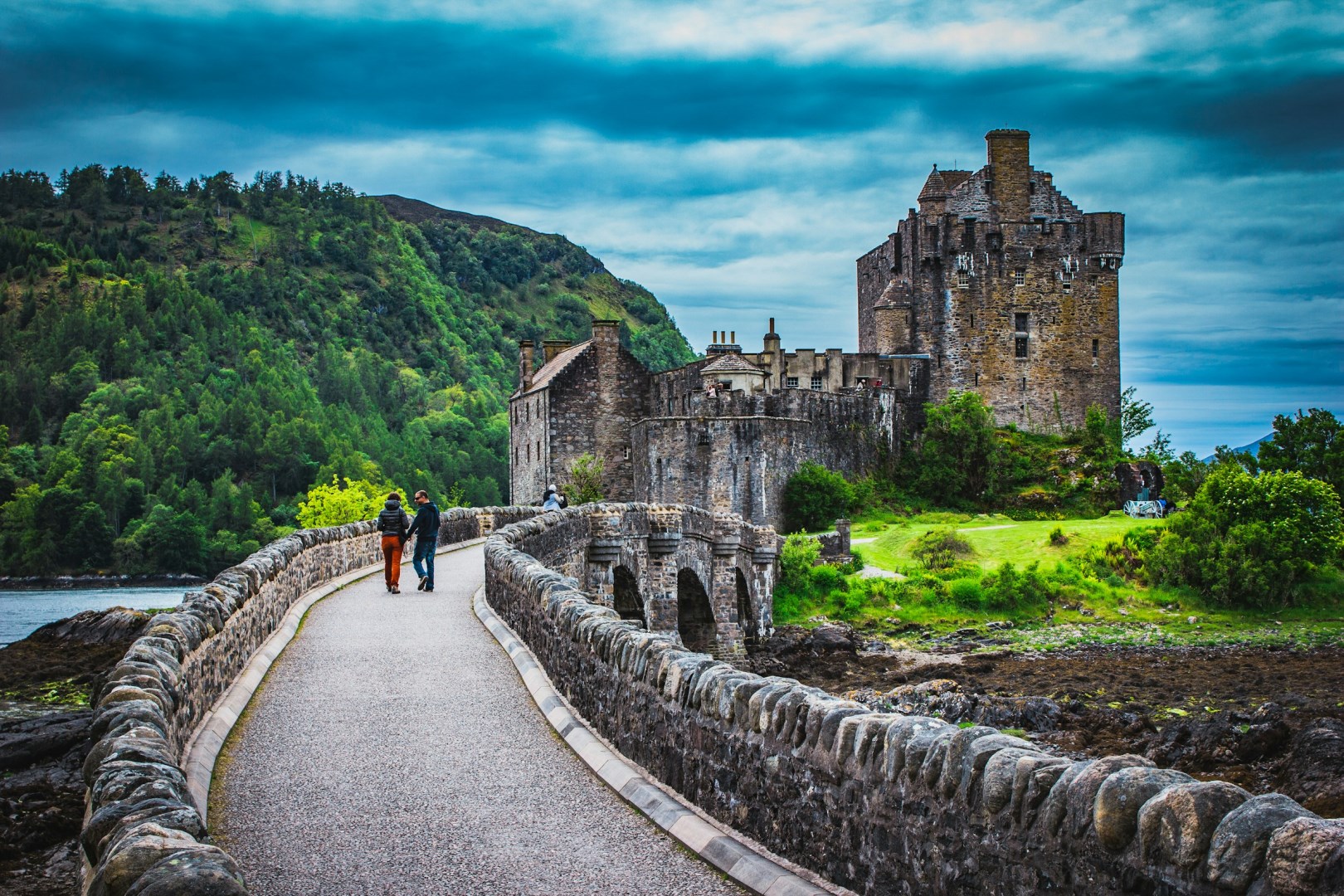 Eilean Donan Castle - Photo Credit: Photo by Crawford Jolly on Unsplash